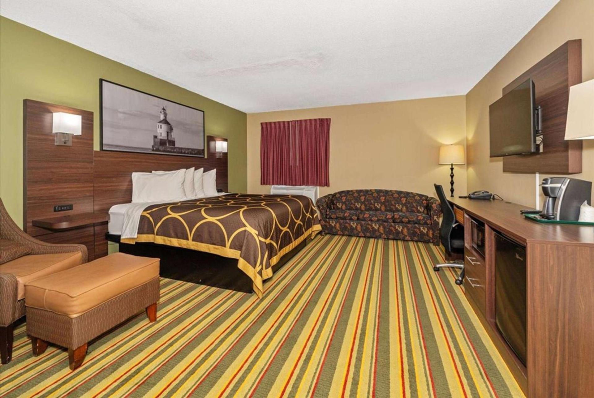 Super 8 by Wyndham Superior WI photo 6