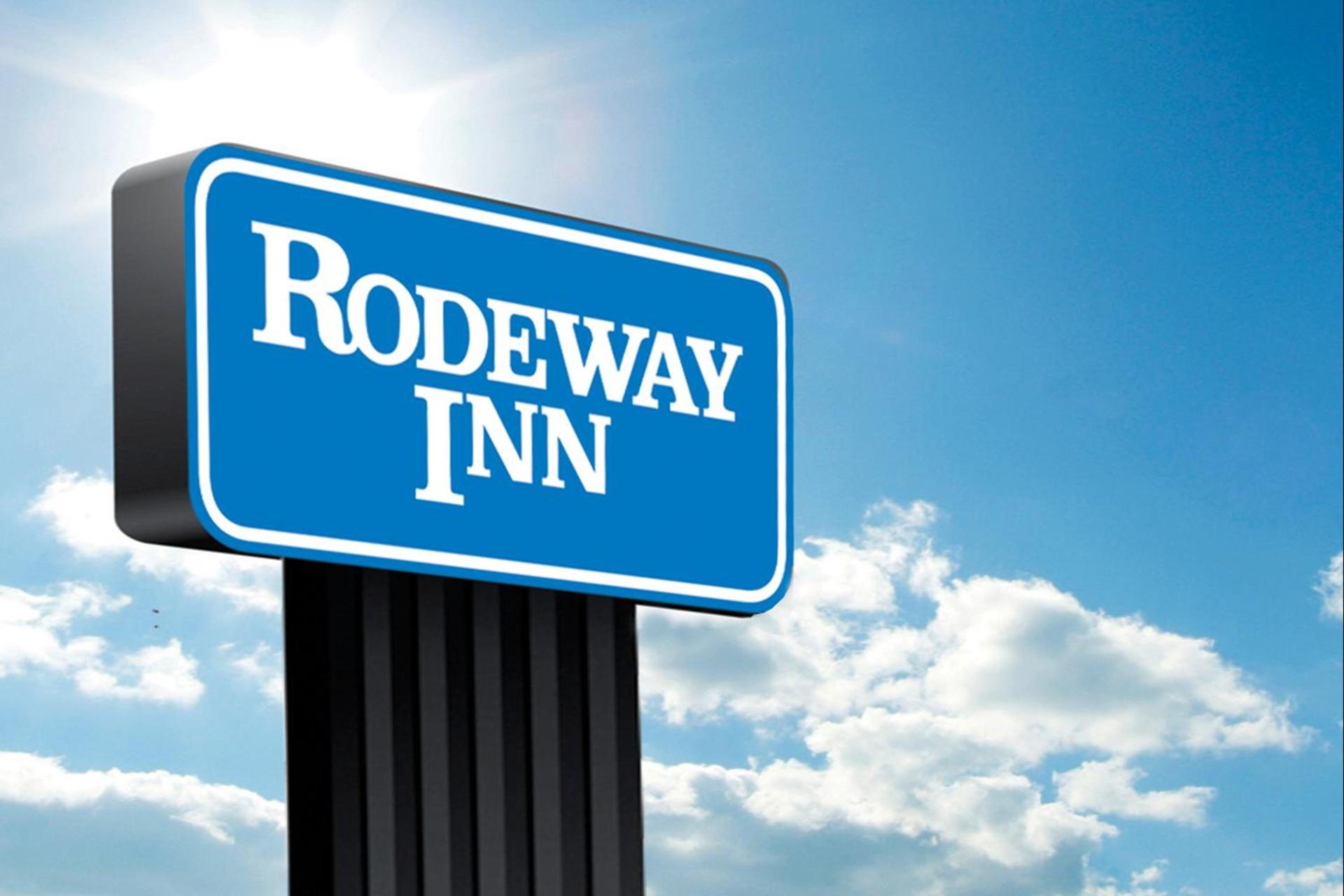 Rodeway Inn photo 6