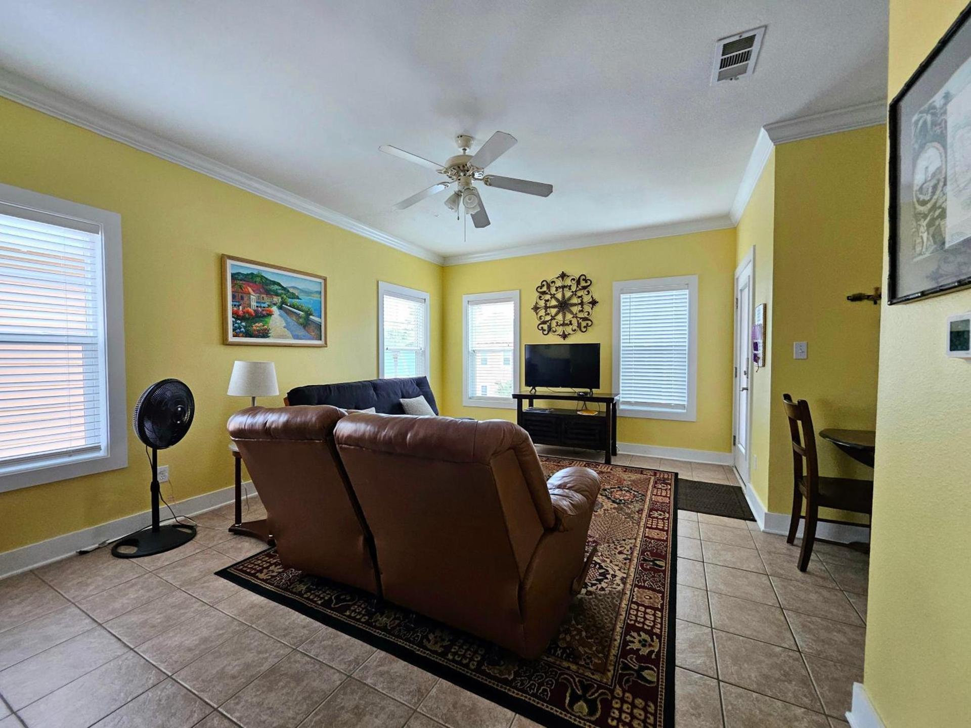 Perdido Key Purple Parrot Resort photo 5