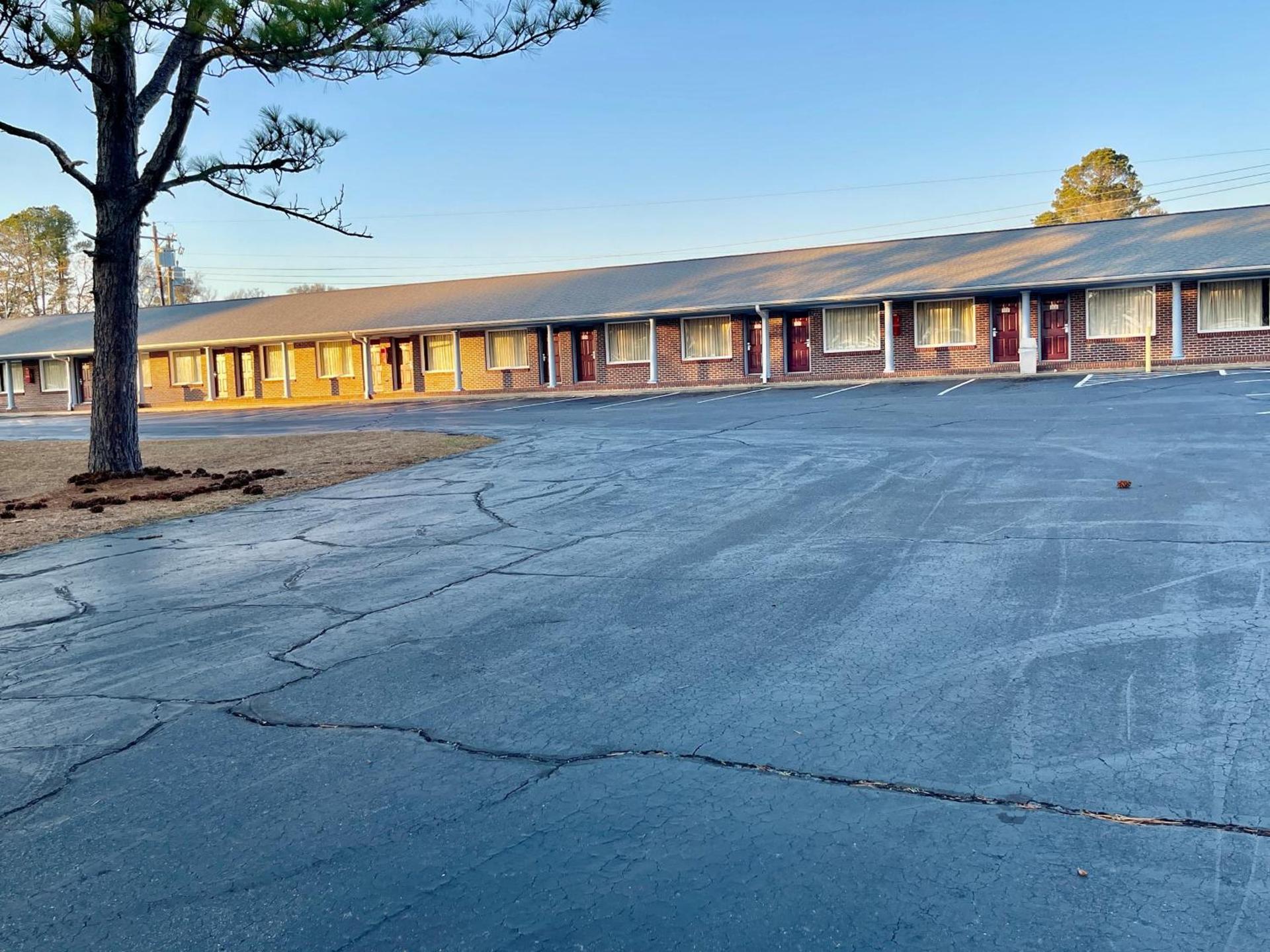IMPERIAL MOTEL photo 4