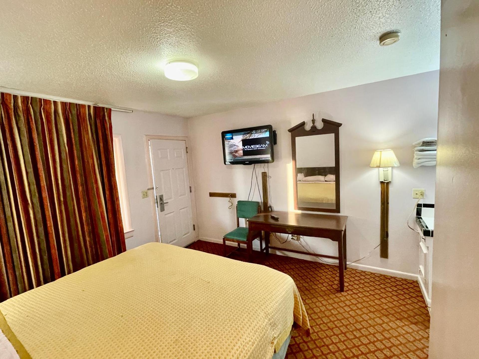 IMPERIAL MOTEL photo 9