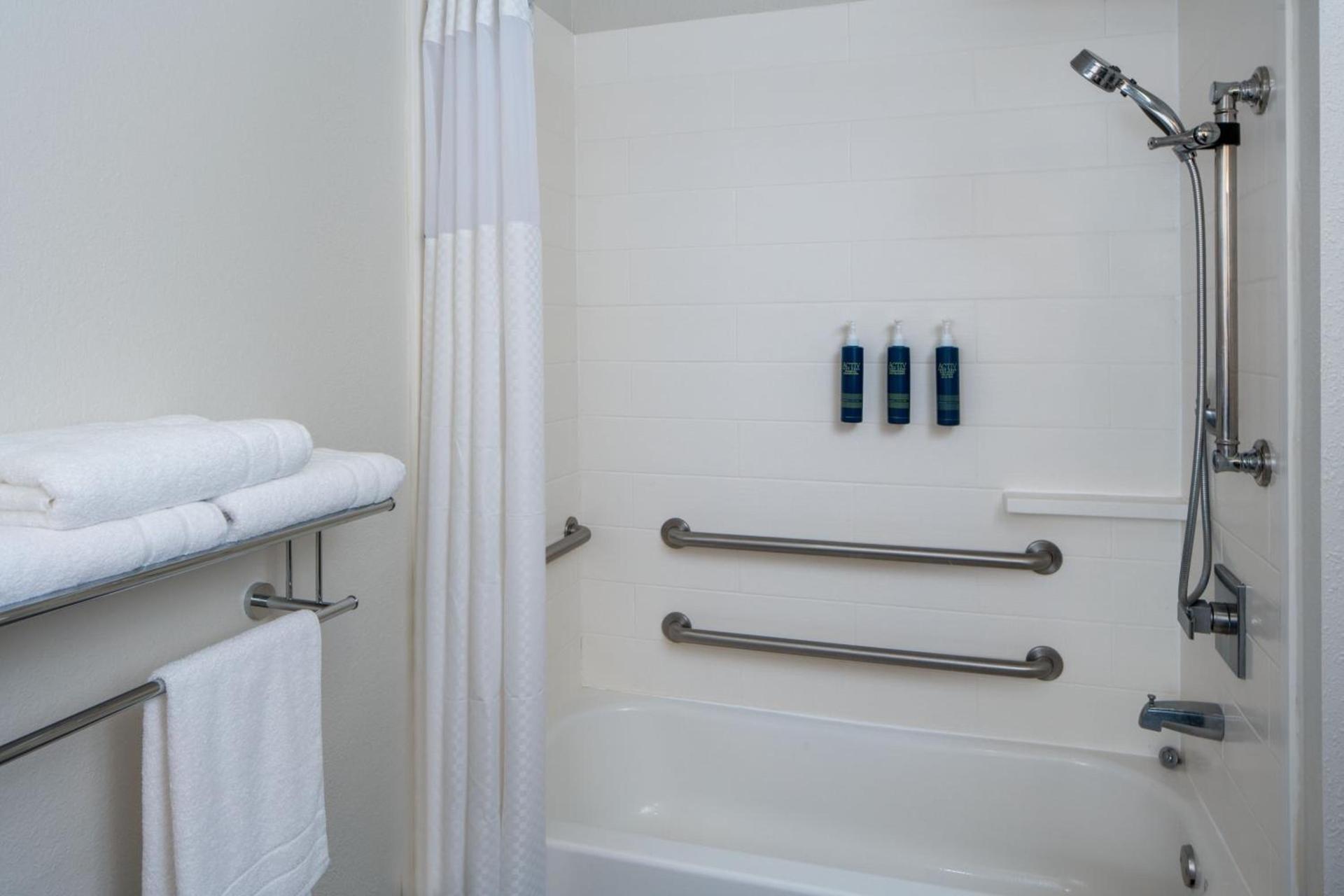 Four Points by Sheraton Alexandria photo 26