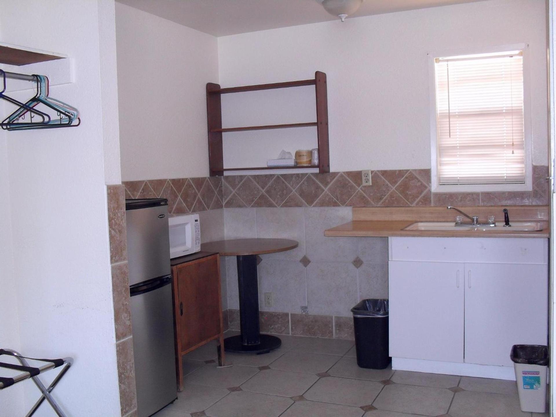 Budget Inn of Boron photo 10