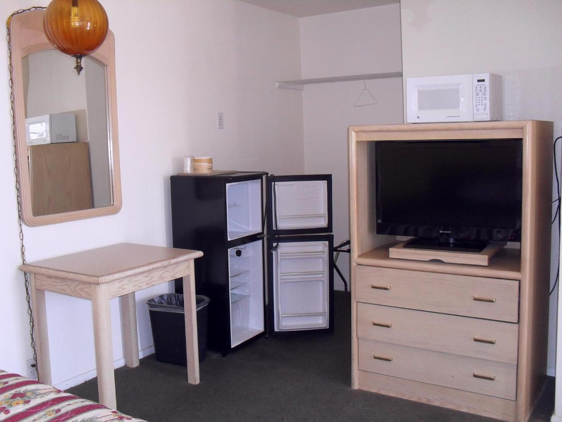 Budget Inn of Boron photo 5