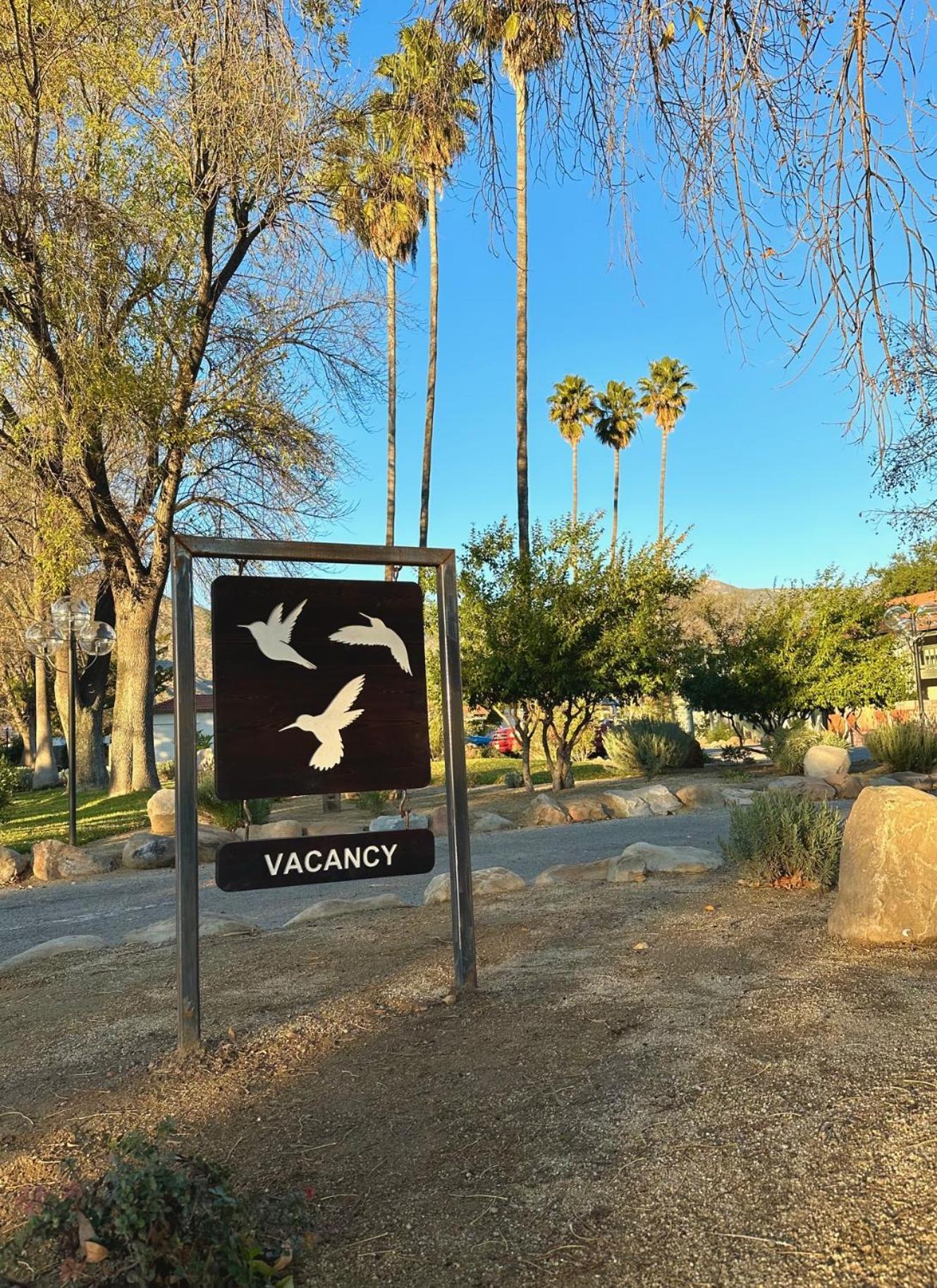 Hummingbird Inn photo 4