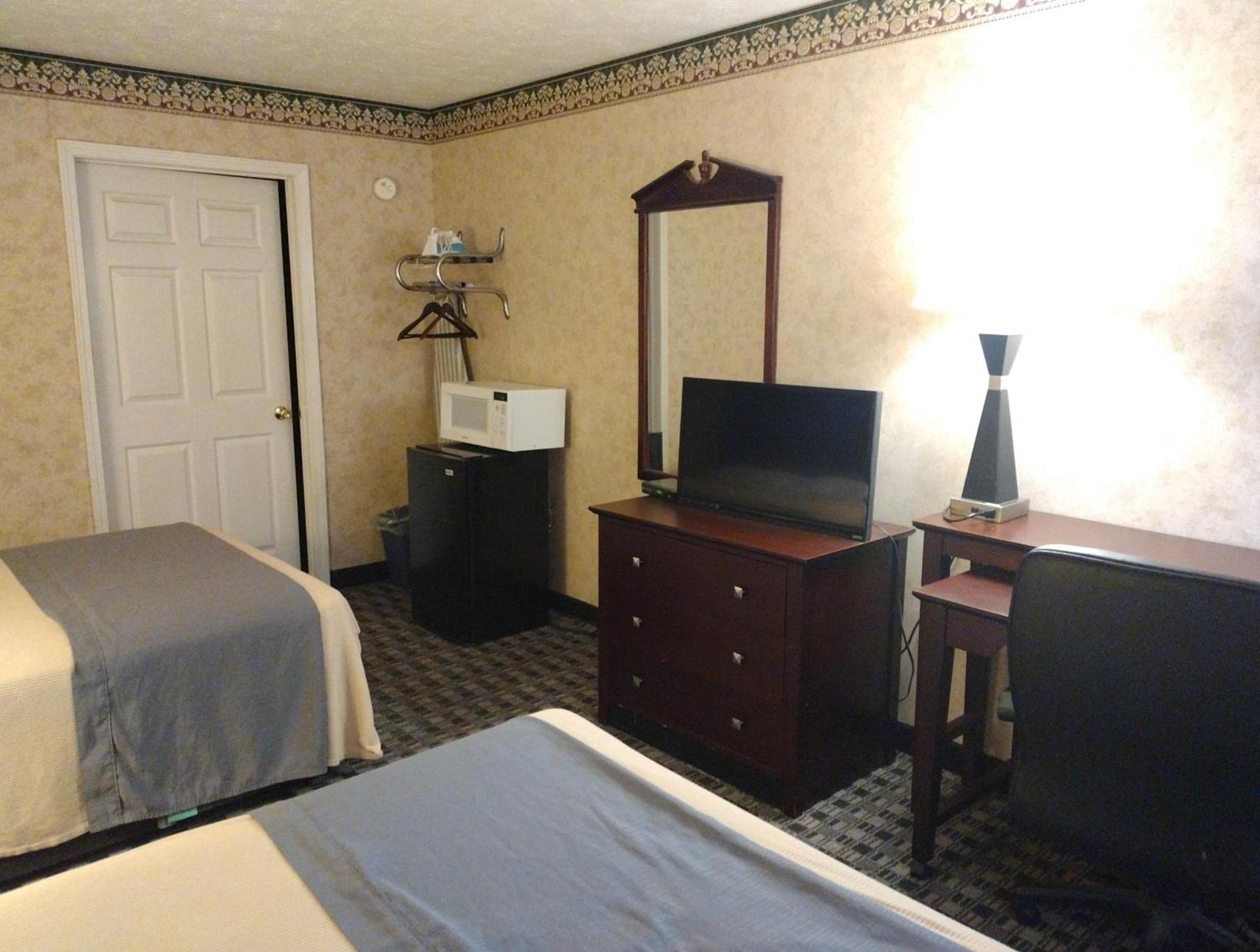 Stonebrook Inn photo 24