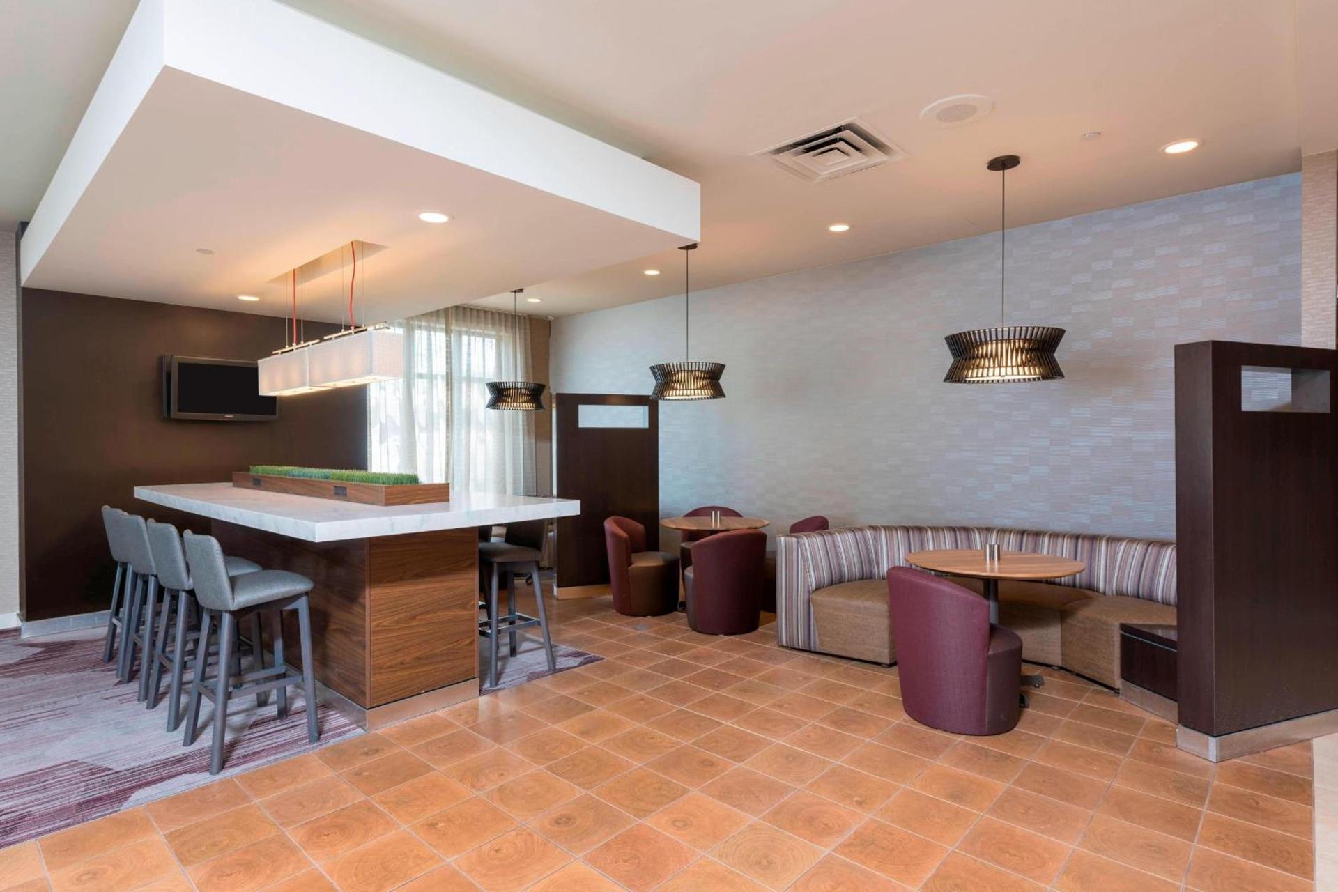 Courtyard by Marriott Louisville Downtown photo 20