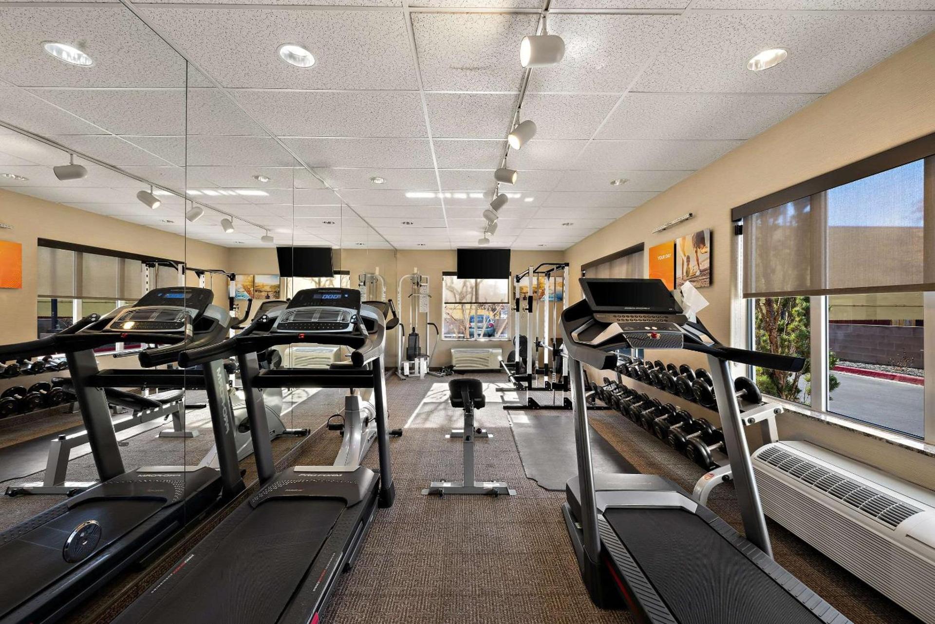 Comfort Inn & Suites Airport Convention Center photo 21