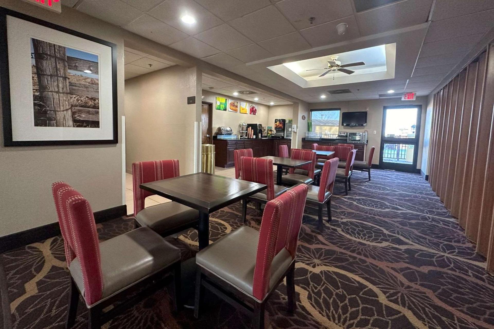Quality Inn Perryville I-55 photo 13