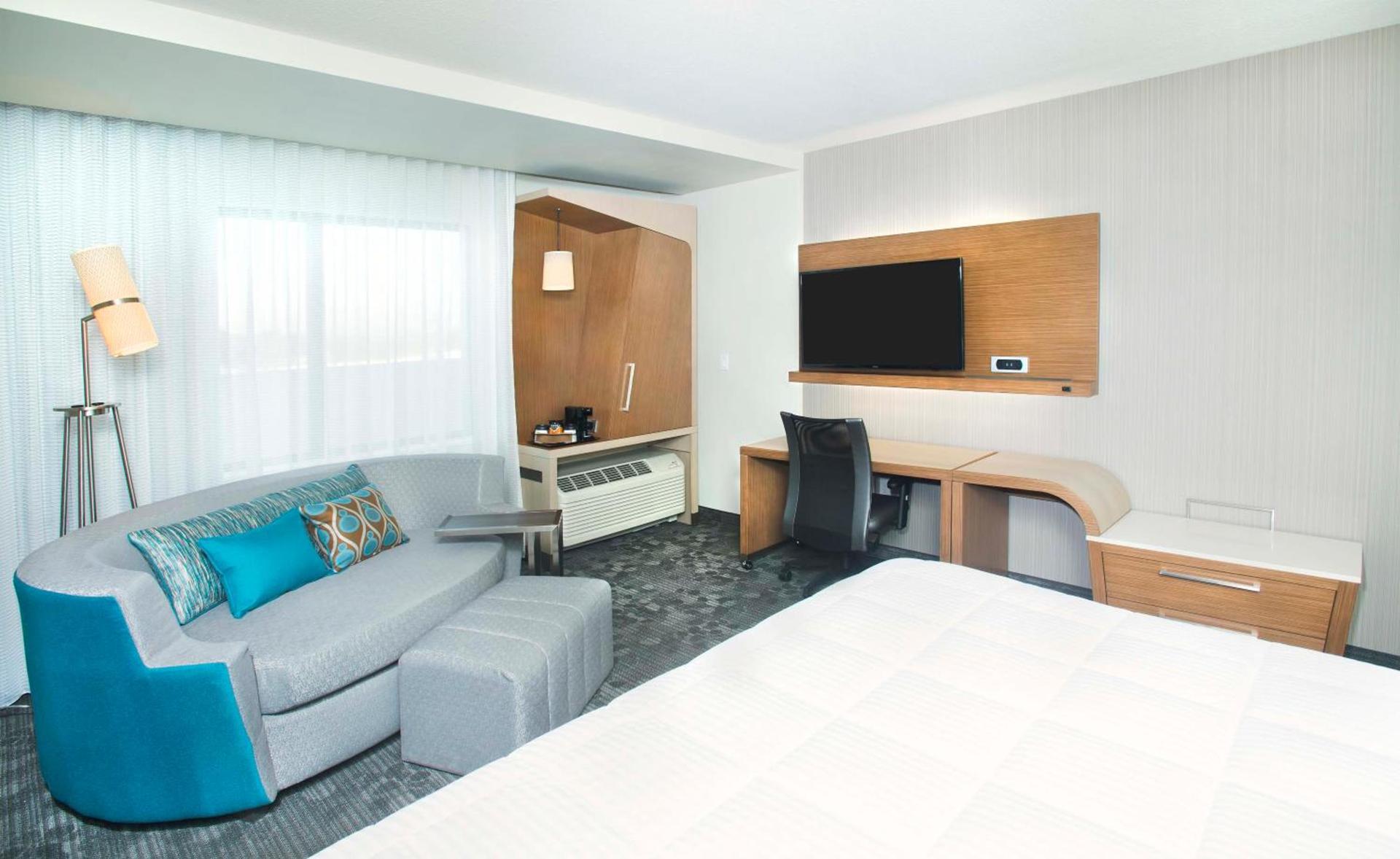 Courtyard by Marriott Redwood City photo 3