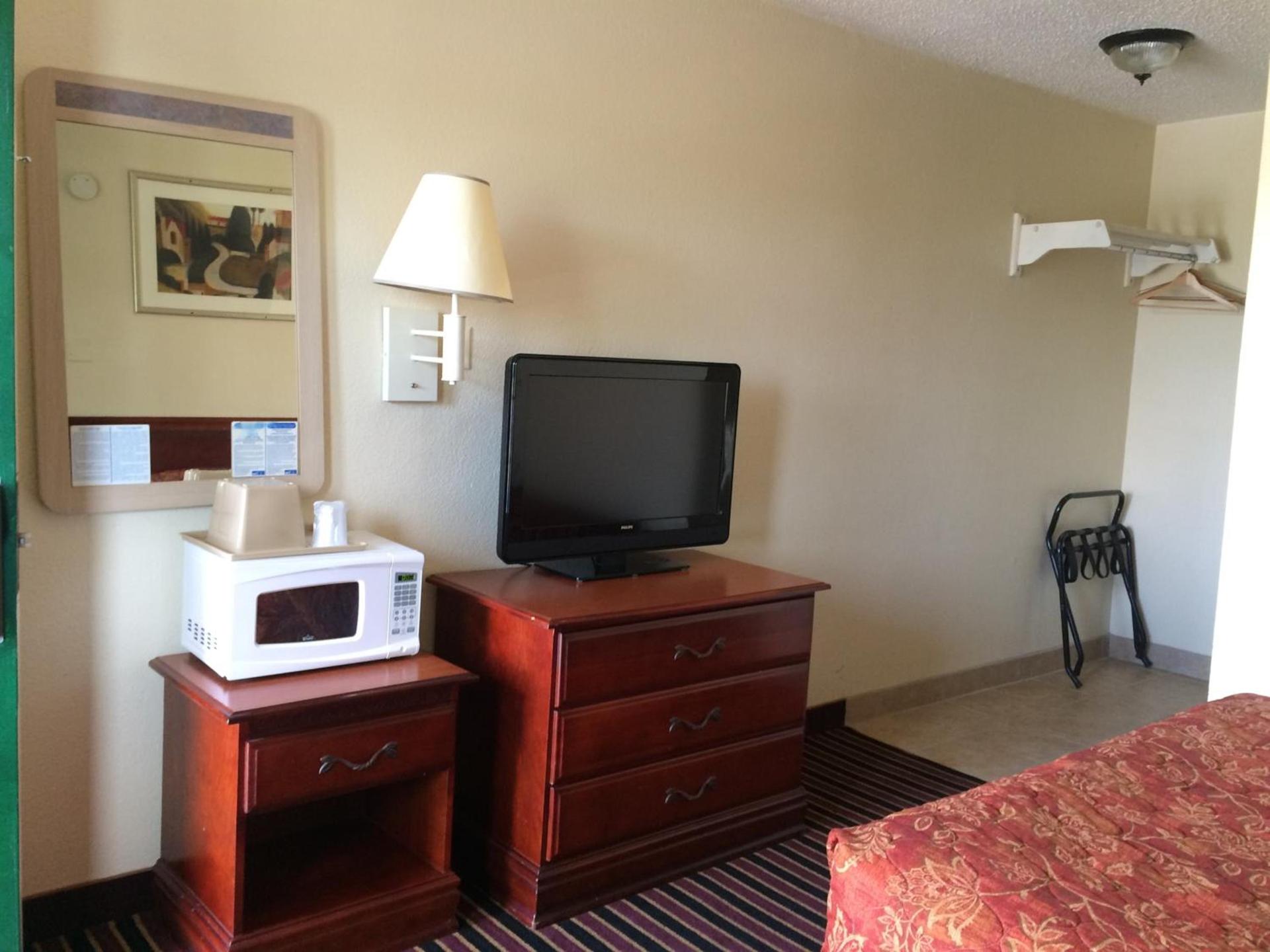 Carpet Inn photo 40