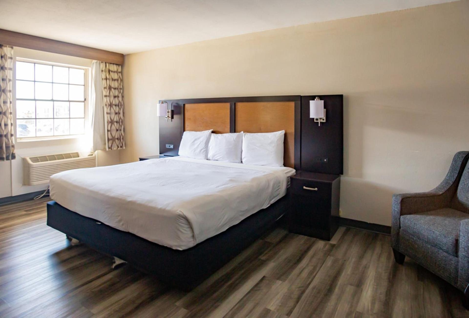 Baymont by Wyndham Austin University Area photo 24