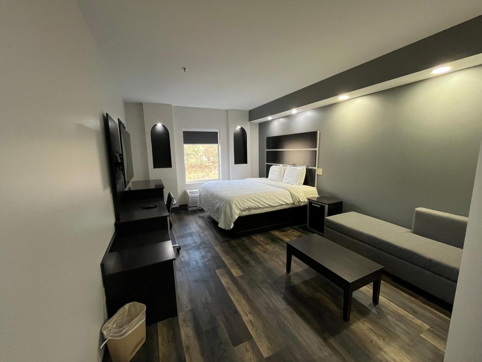 Sonesta Essential Savannah photo 17