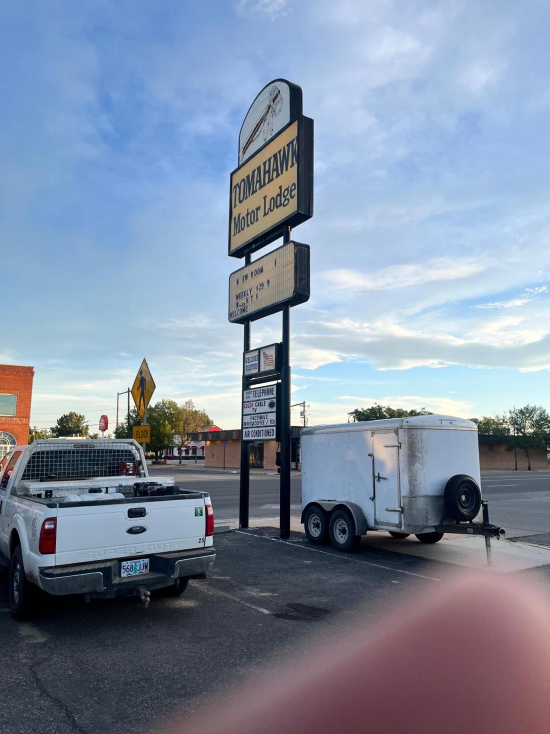 Tomahawk Motor Lodge photo 5