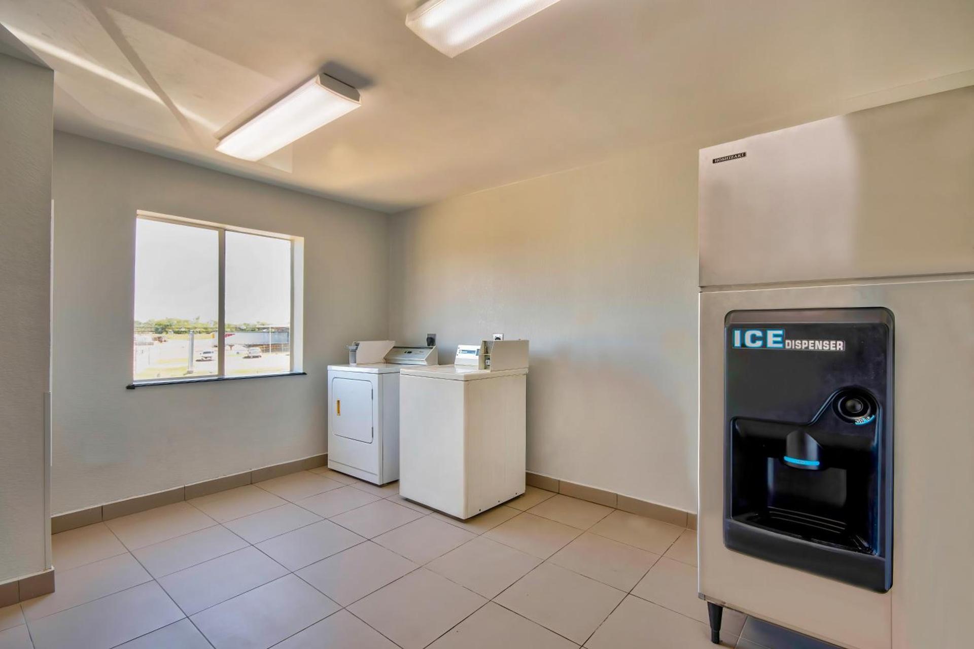 Motel 6-Harlingen, TX photo 4
