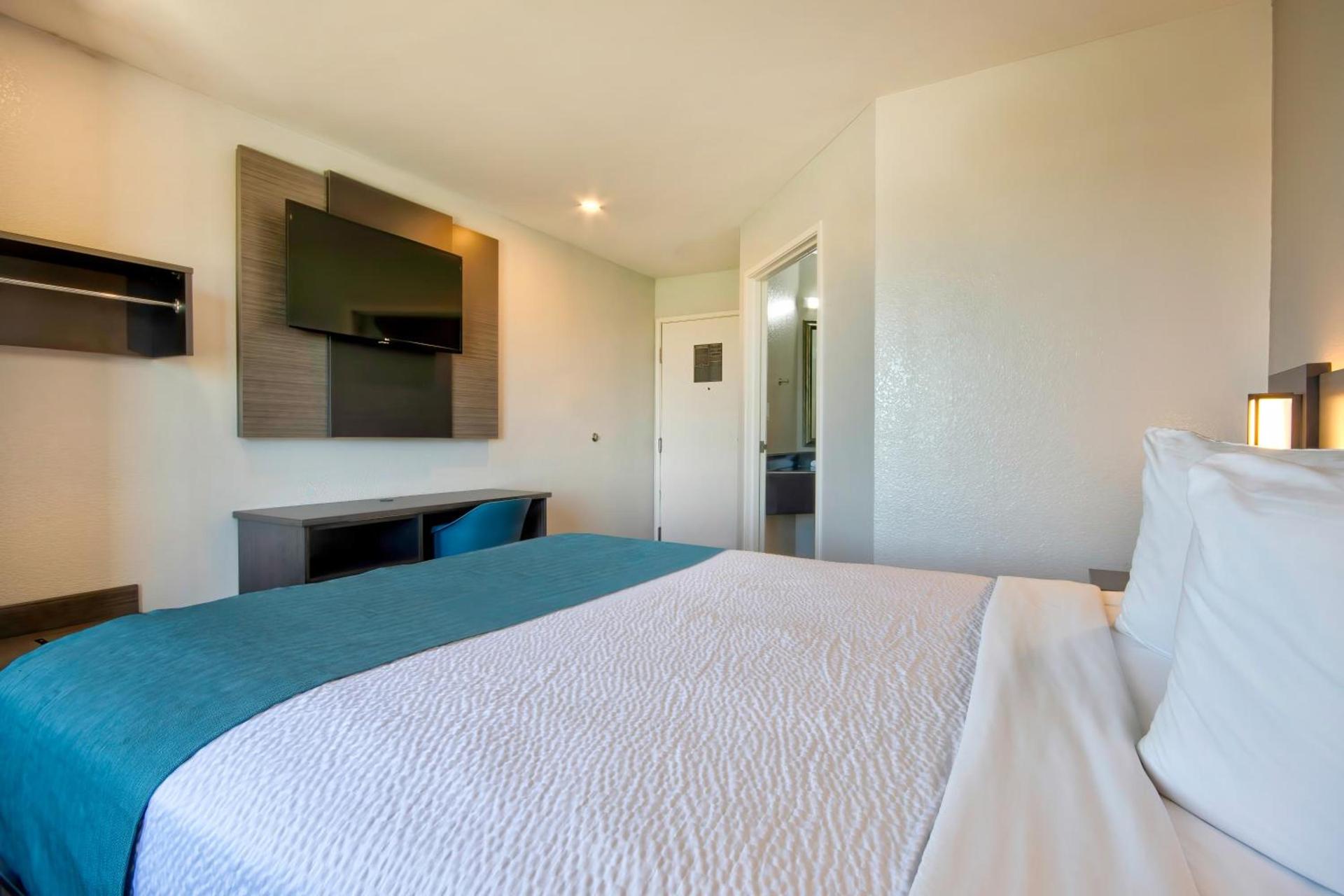 Motel 6-Harlingen, TX photo 9