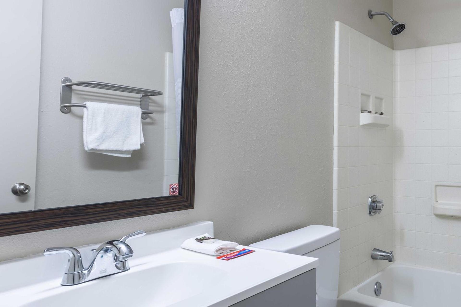 Extended Stay America Suites - Columbia - Greystone photo 51