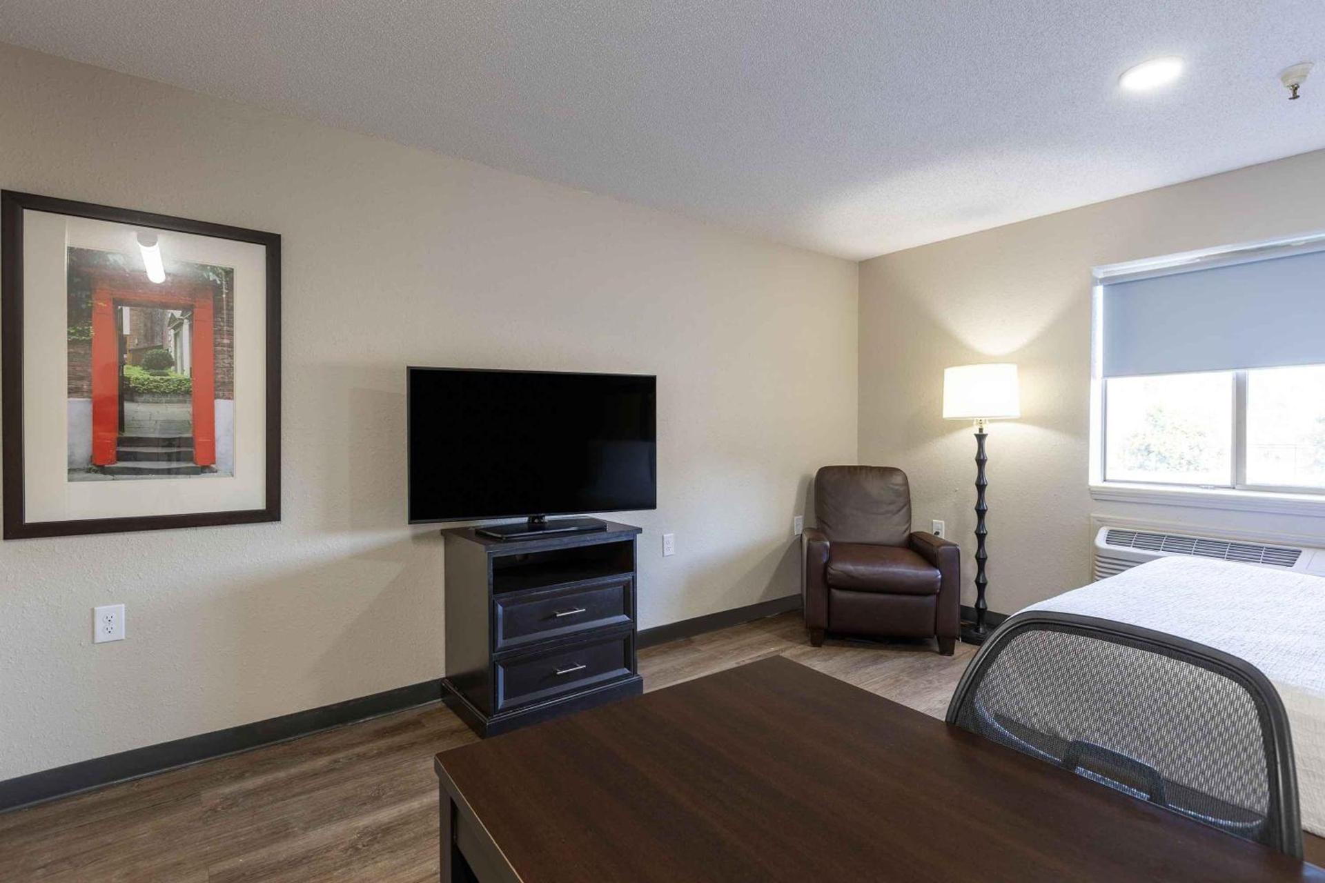 Extended Stay America Suites - Columbia - Greystone photo 49