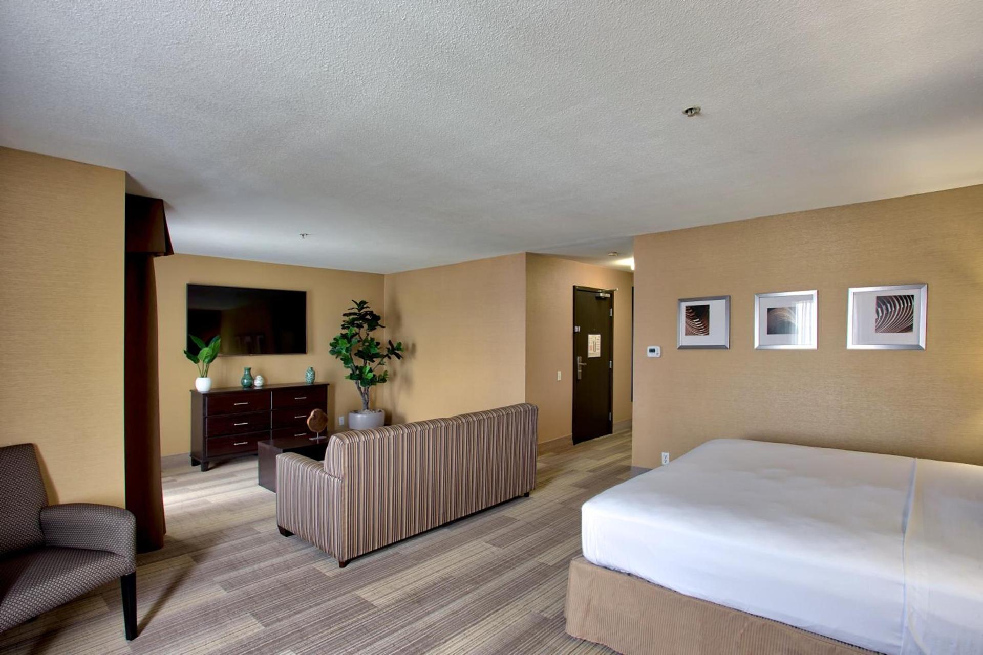 Hampton Inn by Hilton Costa Mesa Newport Beach photo 33