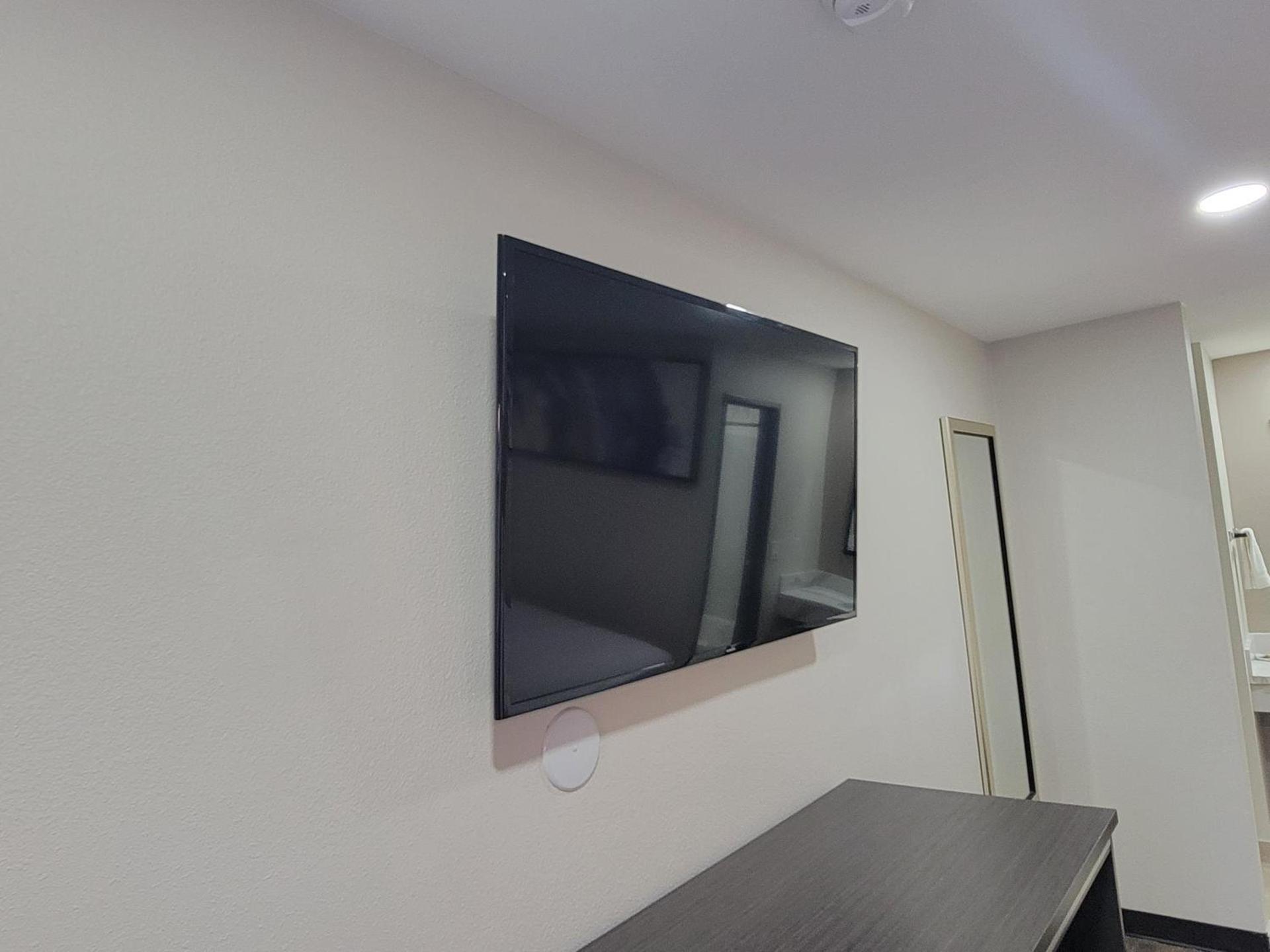 Travelodge by Wyndham Buena Park photo 11