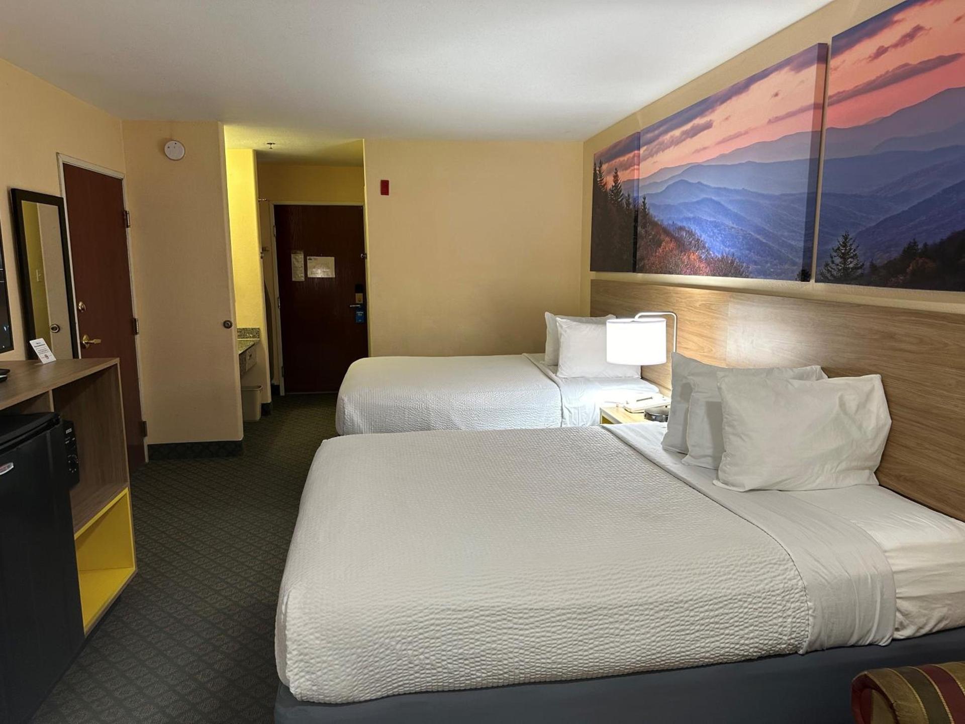 Days Inn & Suites by Wyndham Eunice photo 32