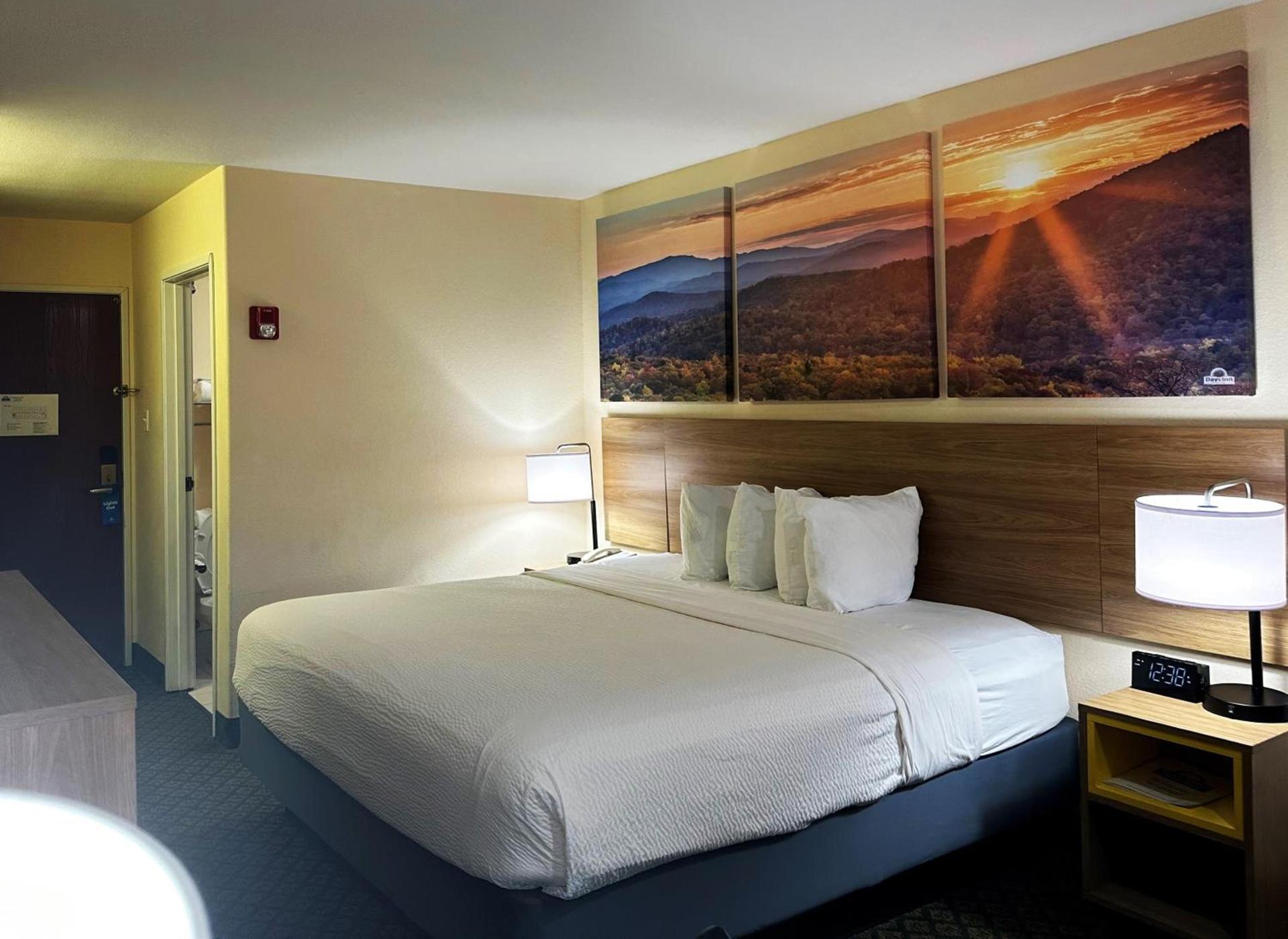 Days Inn & Suites by Wyndham Eunice photo 31