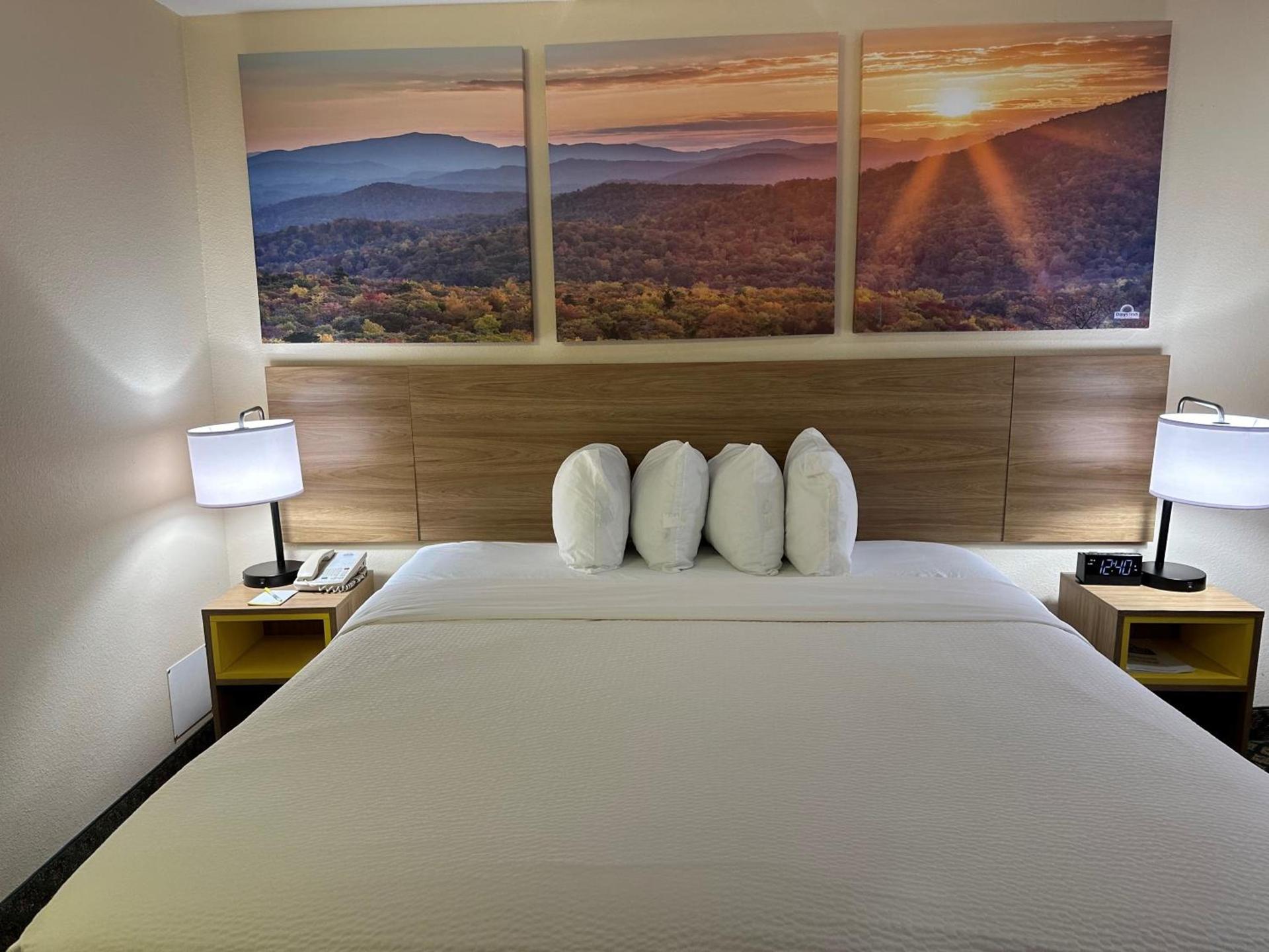 Days Inn & Suites by Wyndham Eunice photo 37