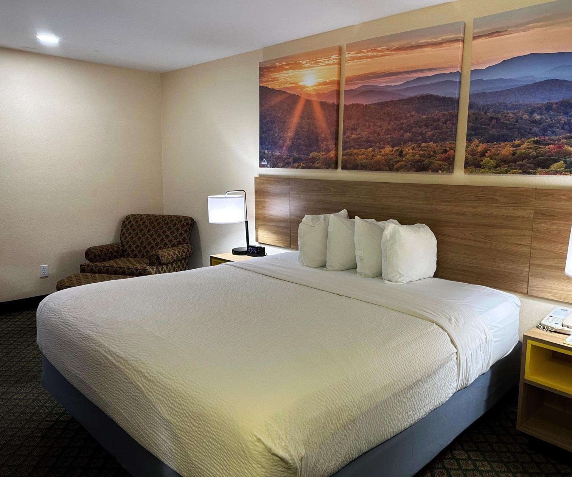 Days Inn & Suites by Wyndham Eunice photo 39