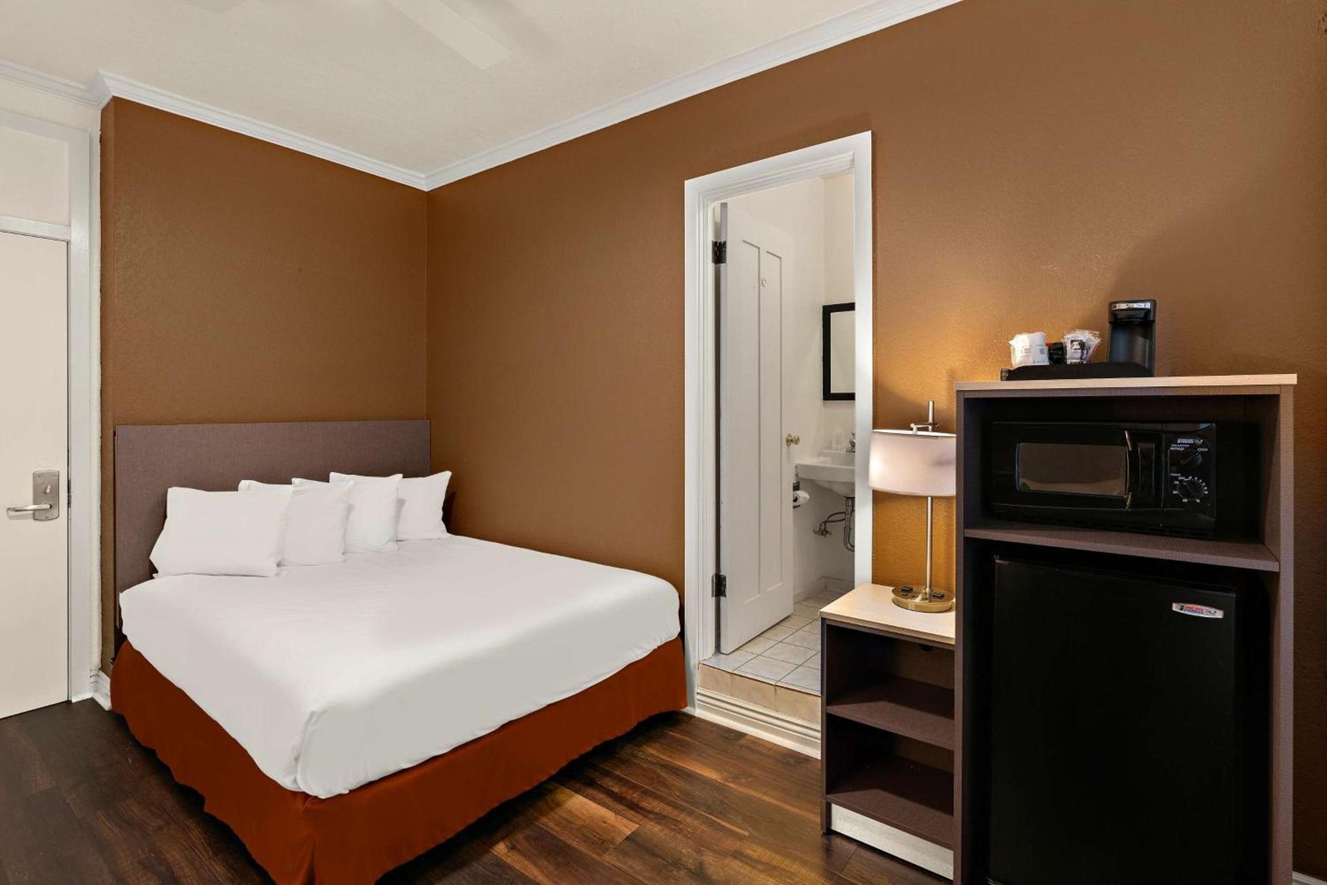 Mithila San Francisco - SureStay Collection by Best Western photo 13