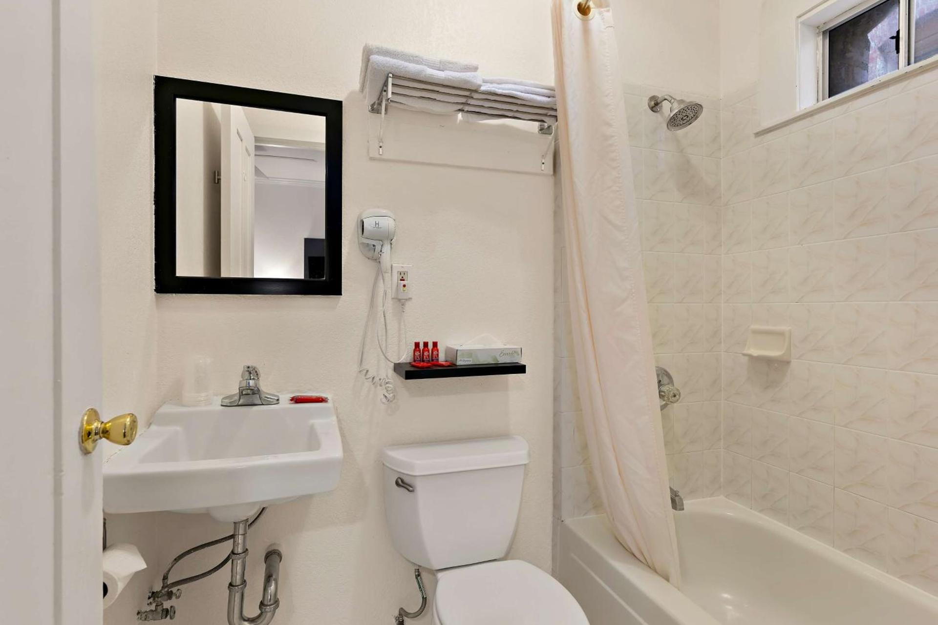 Mithila San Francisco - SureStay Collection by Best Western photo 15