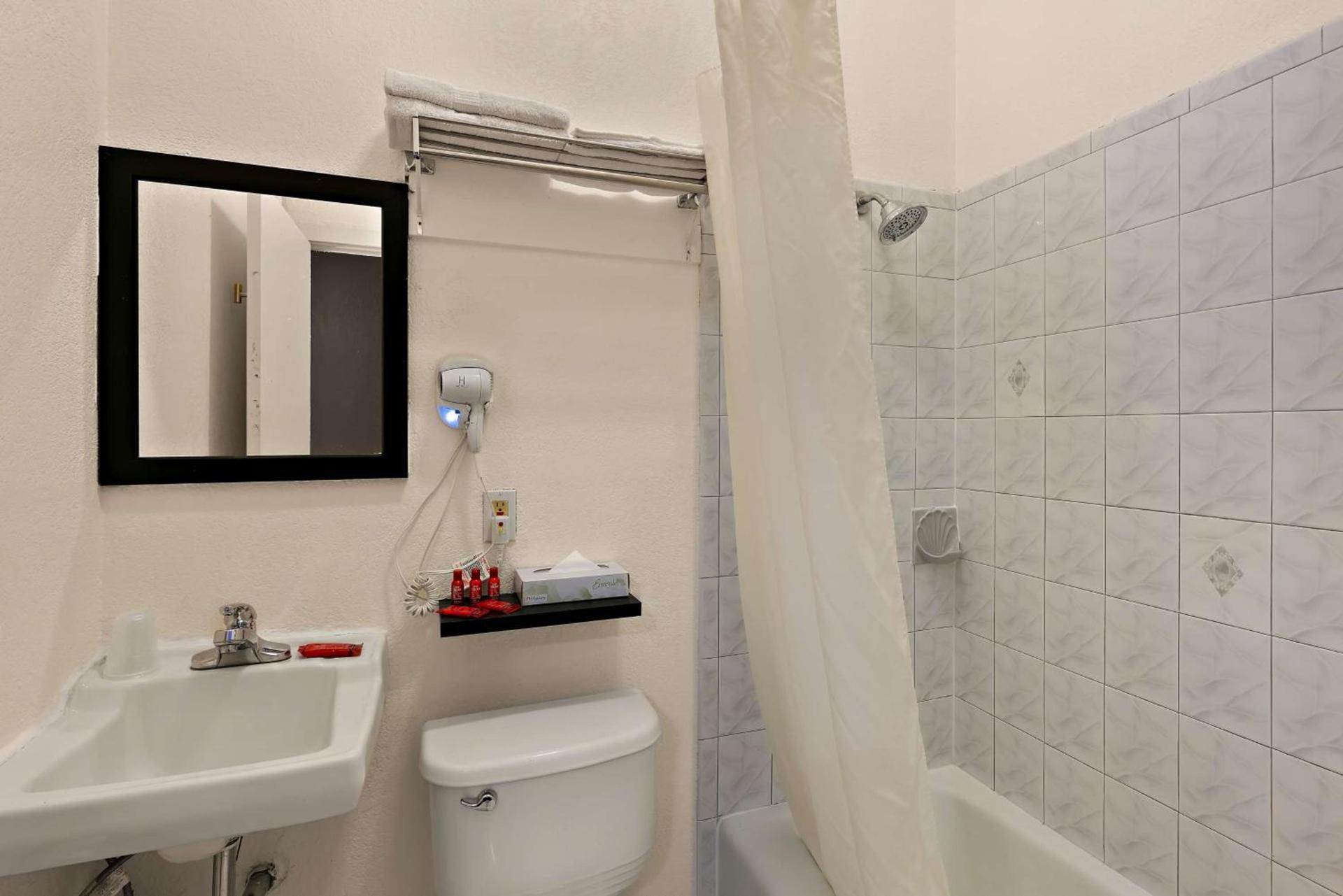 Mithila San Francisco - SureStay Collection by Best Western photo 22