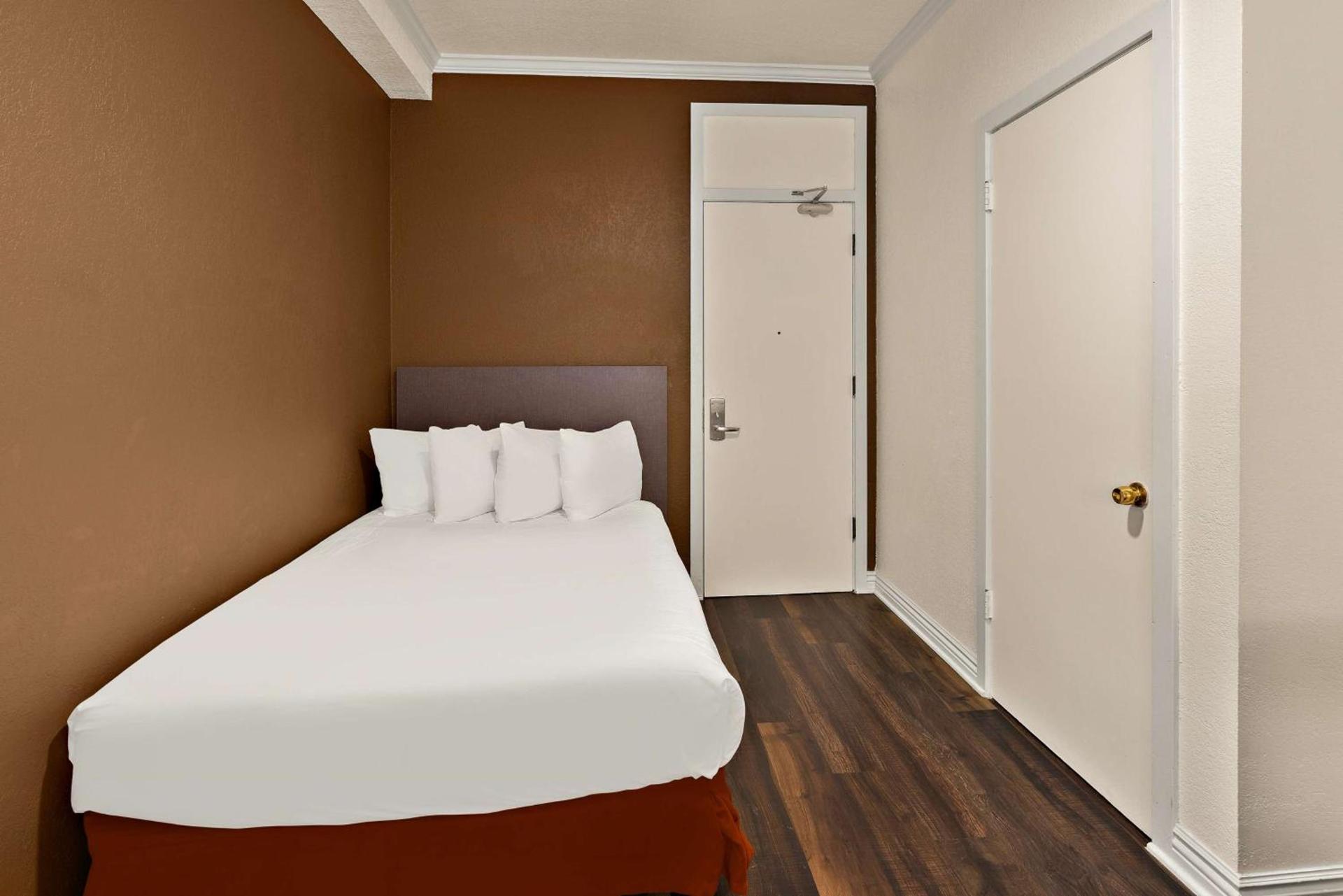 Mithila San Francisco - SureStay Collection by Best Western photo 21