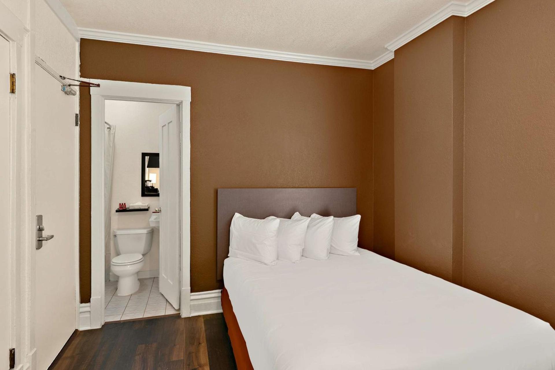 Mithila San Francisco - SureStay Collection by Best Western photo 25