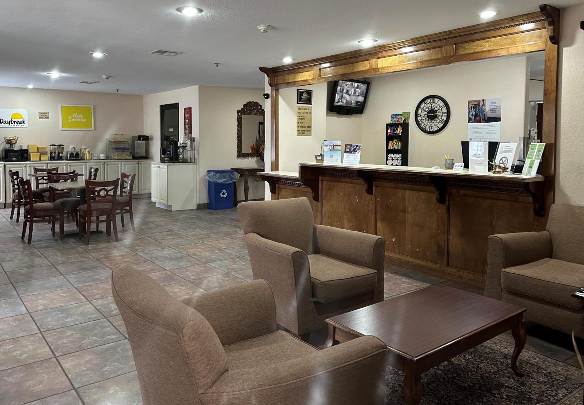 Days Inn & Suites by Wyndham Eunice photo 51