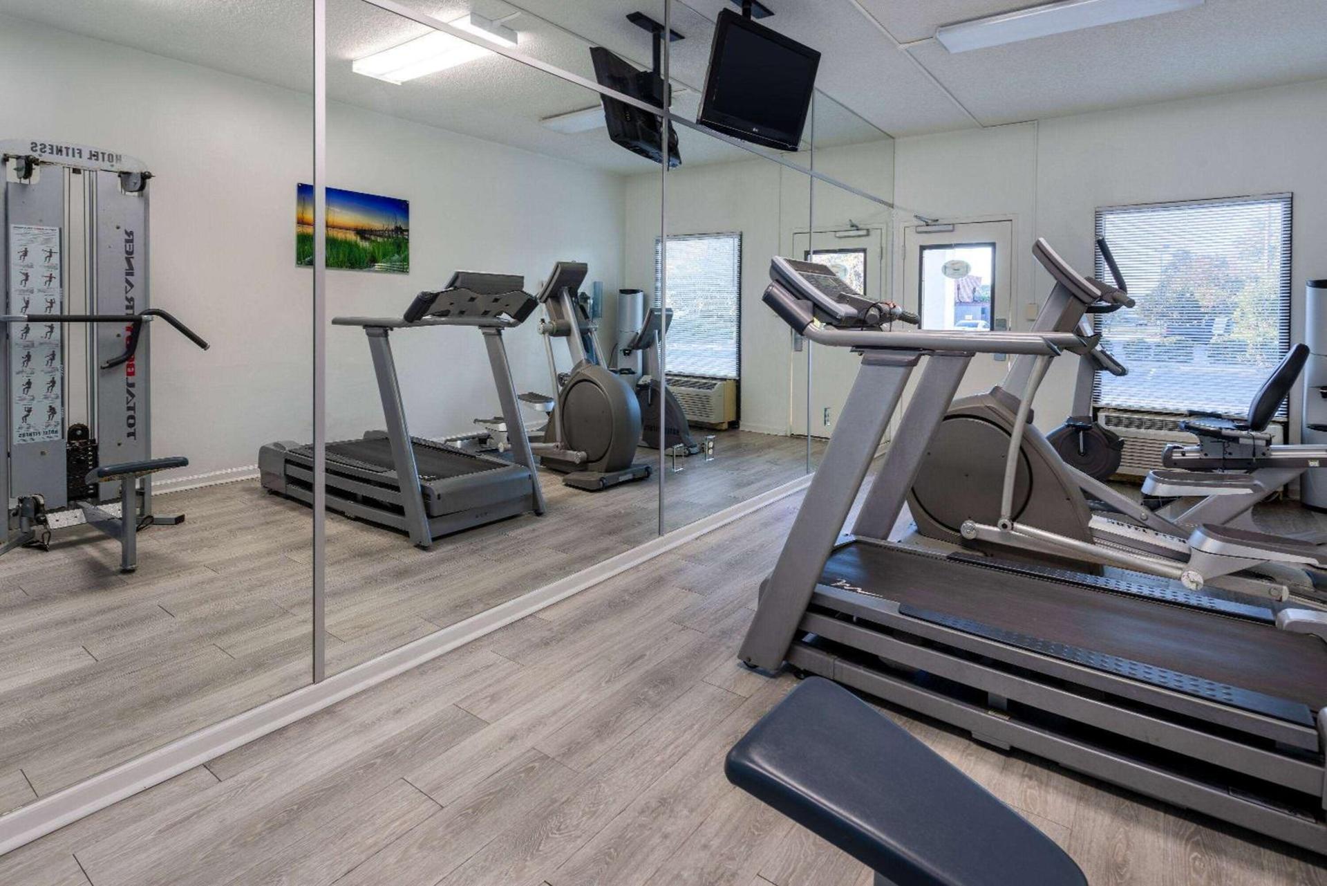 Studio 6 Suites Jacksonville, NC - Camp LeJeune photo 10