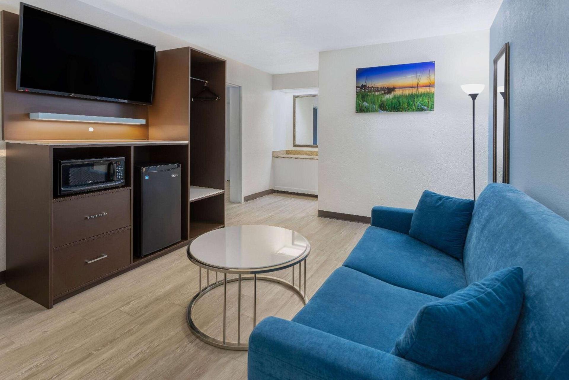 Studio 6 Suites Jacksonville, NC - Camp LeJeune photo 25