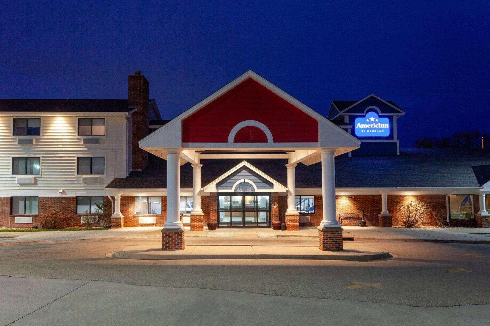 AmericInn by Wyndham Peoria photo 2