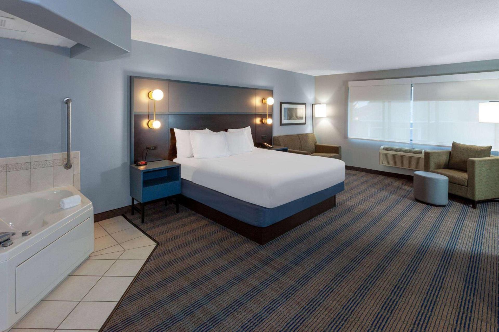 AmericInn by Wyndham Peoria photo 16