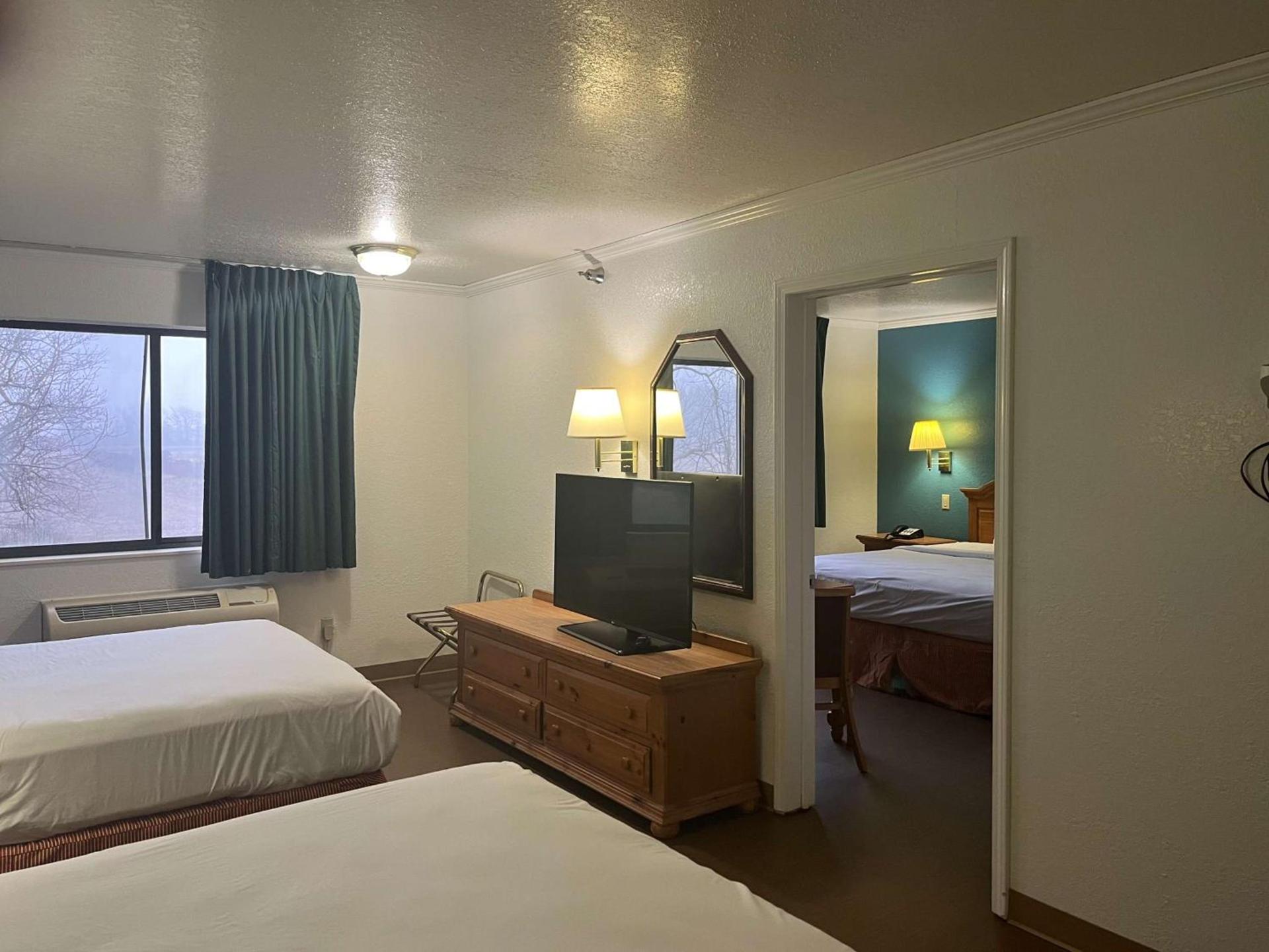 Motel 6 Portland, IN photo 15