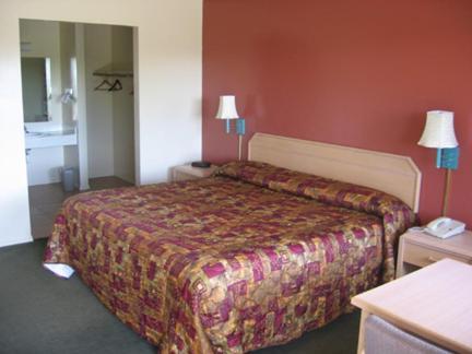 Heritage House Motel photo 2