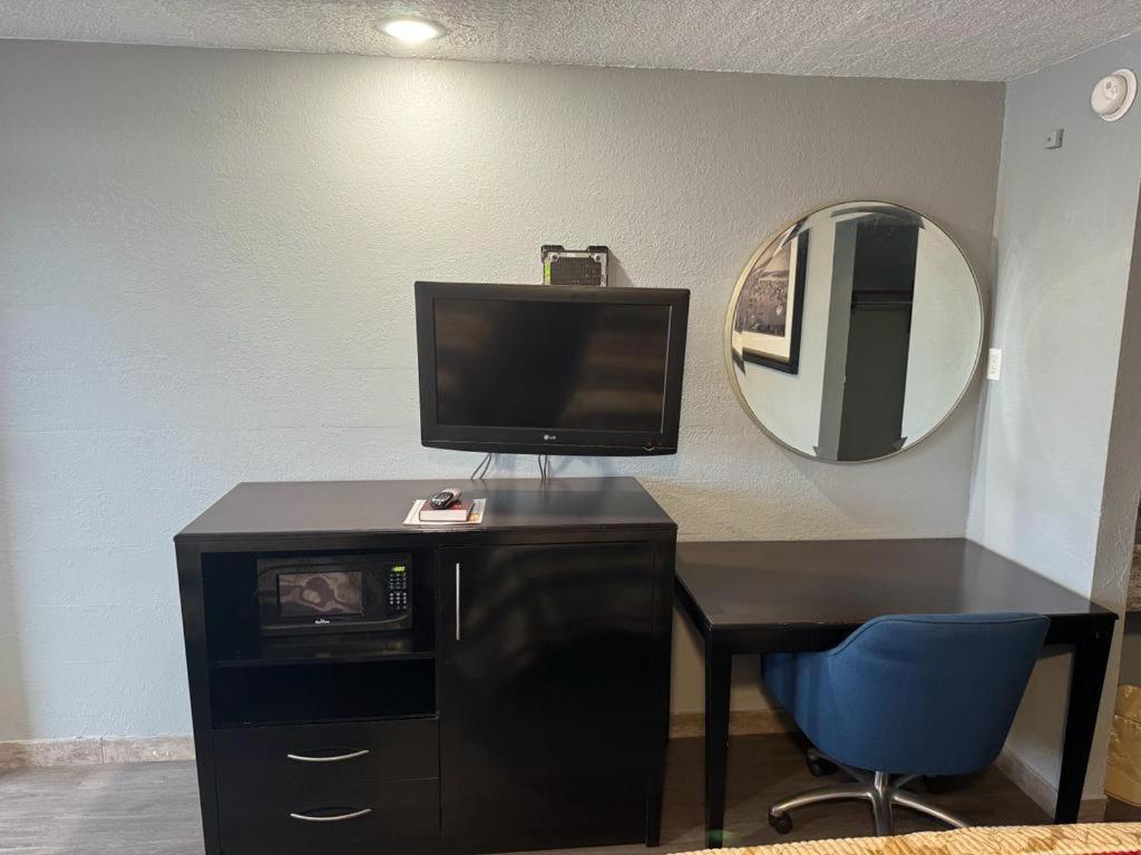 Midtown Lodge photo 12