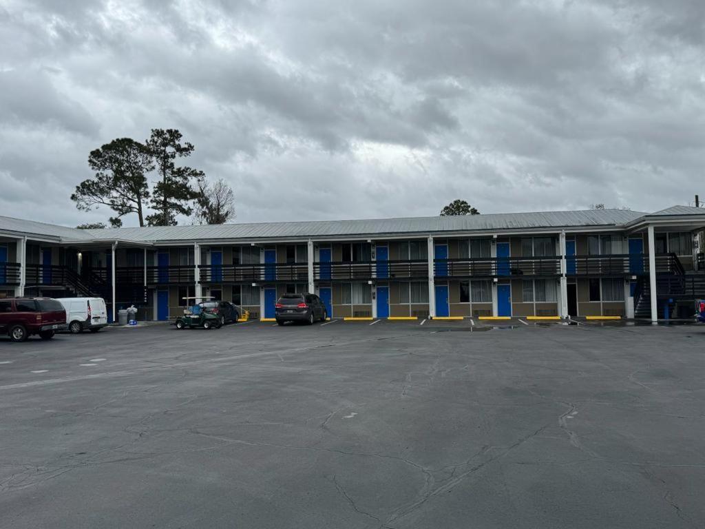 Midtown Lodge photo 20
