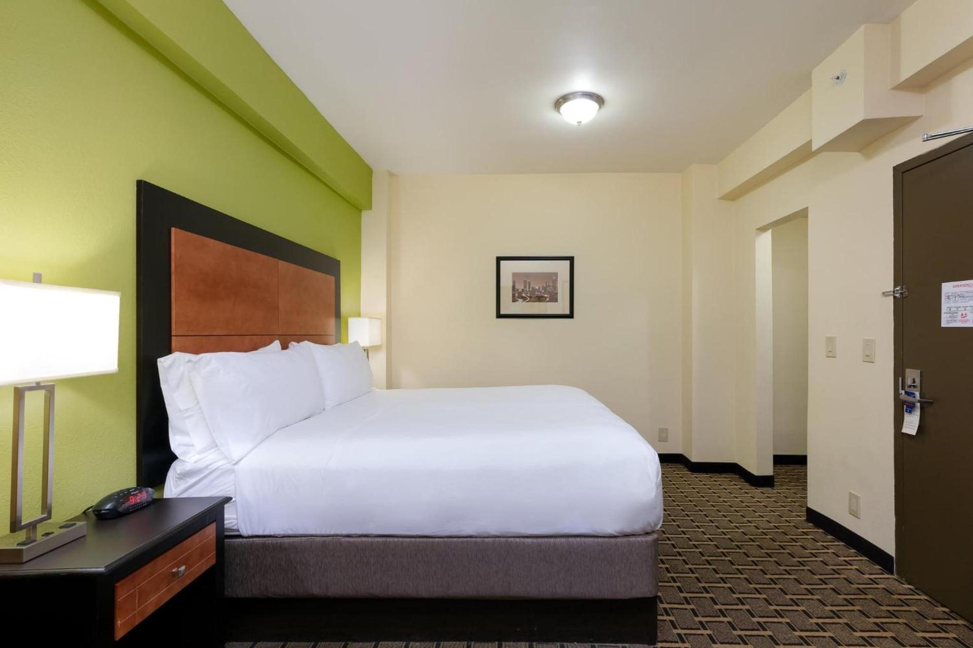 Holiday Inn Express & Suites - Atlanta Downtown by IHG photo 50