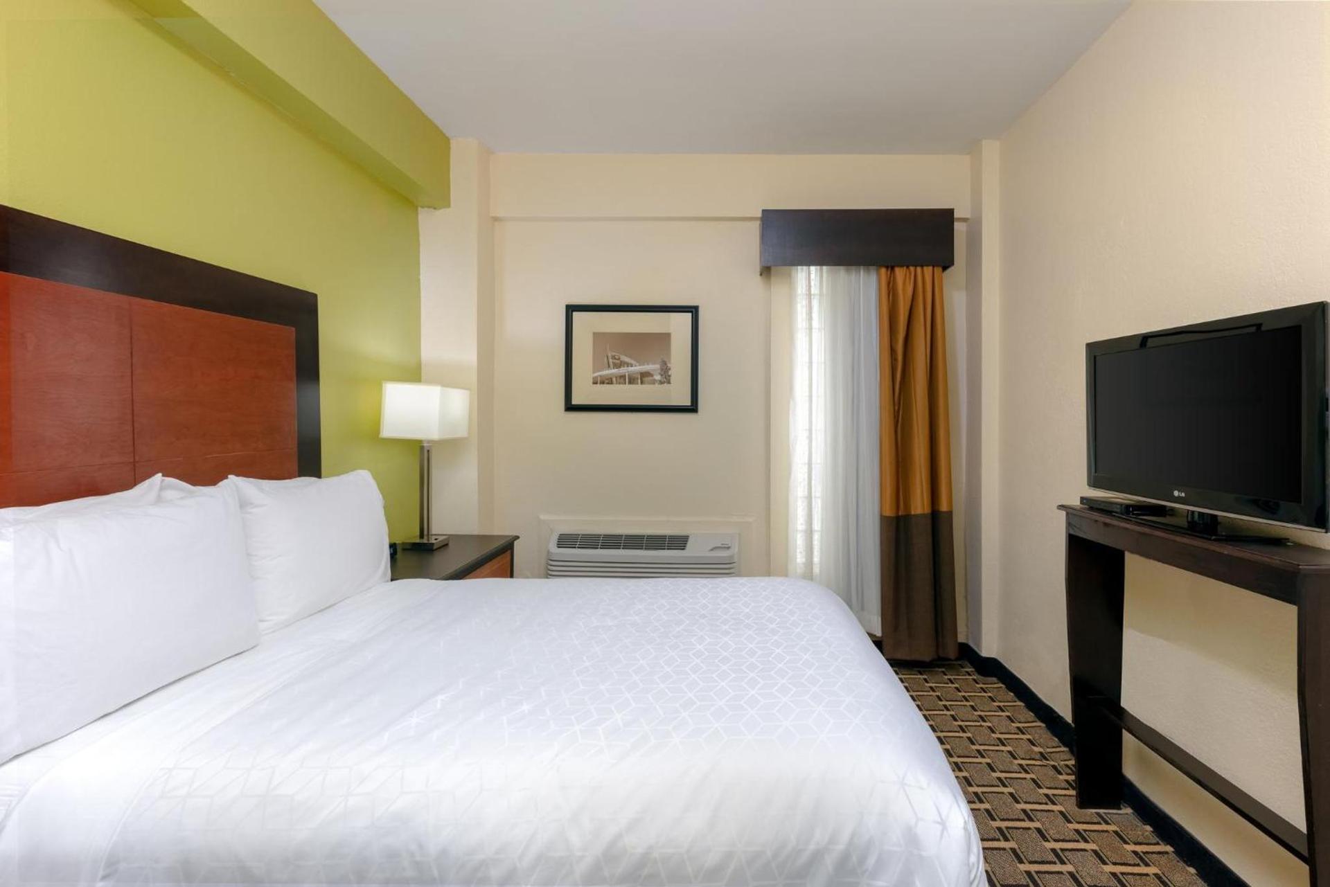 Holiday Inn Express & Suites - Atlanta Downtown by IHG photo 47