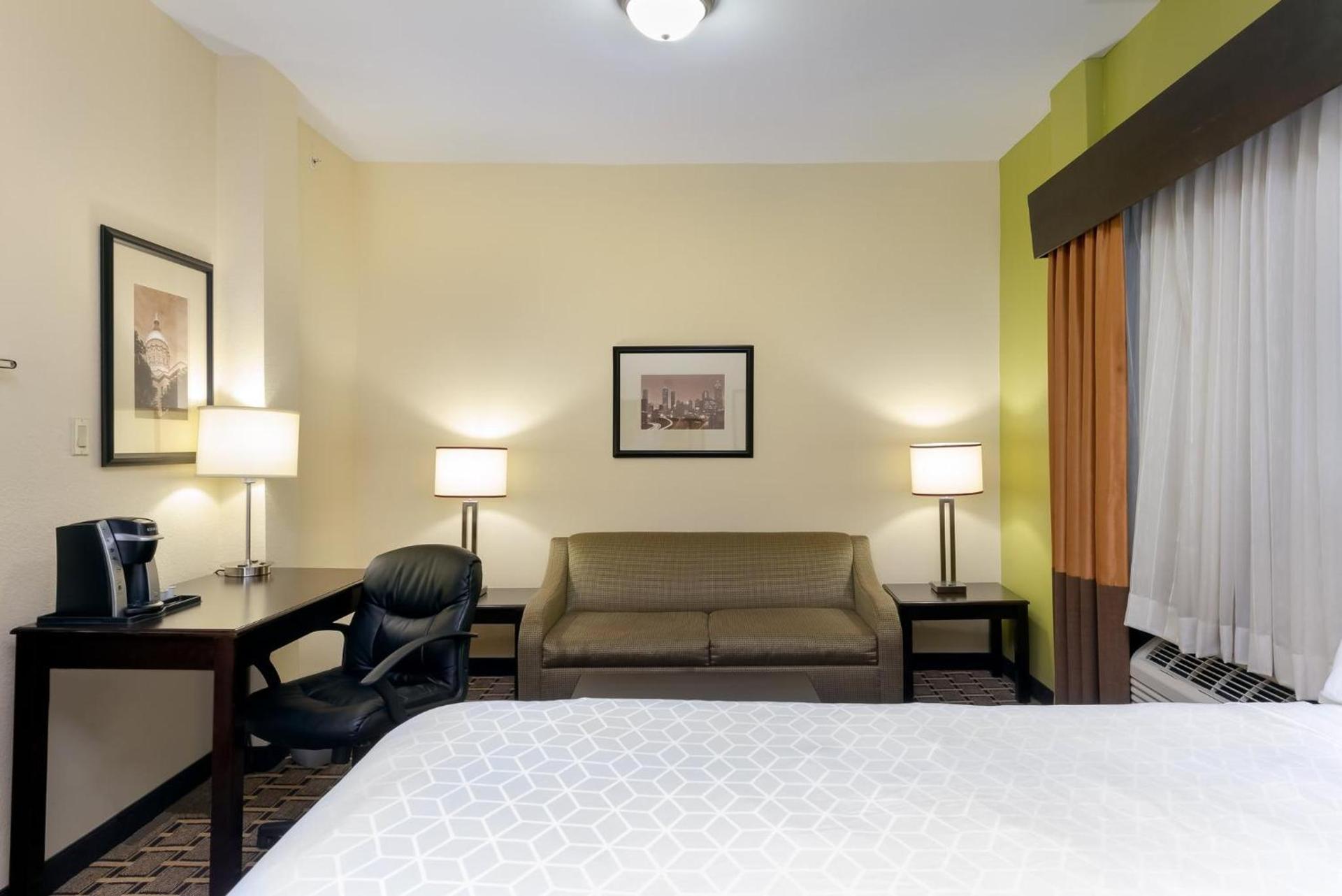 Holiday Inn Express & Suites - Atlanta Downtown by IHG photo 54