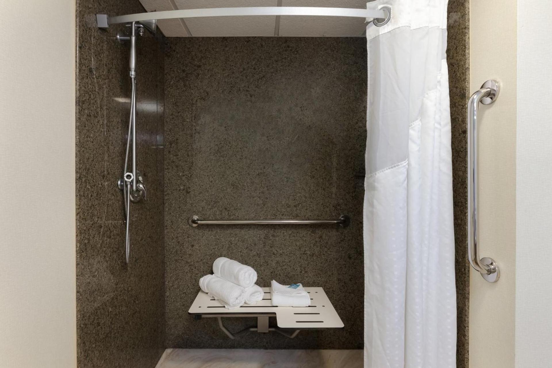 Holiday Inn Express & Suites - Atlanta Downtown by IHG photo 9