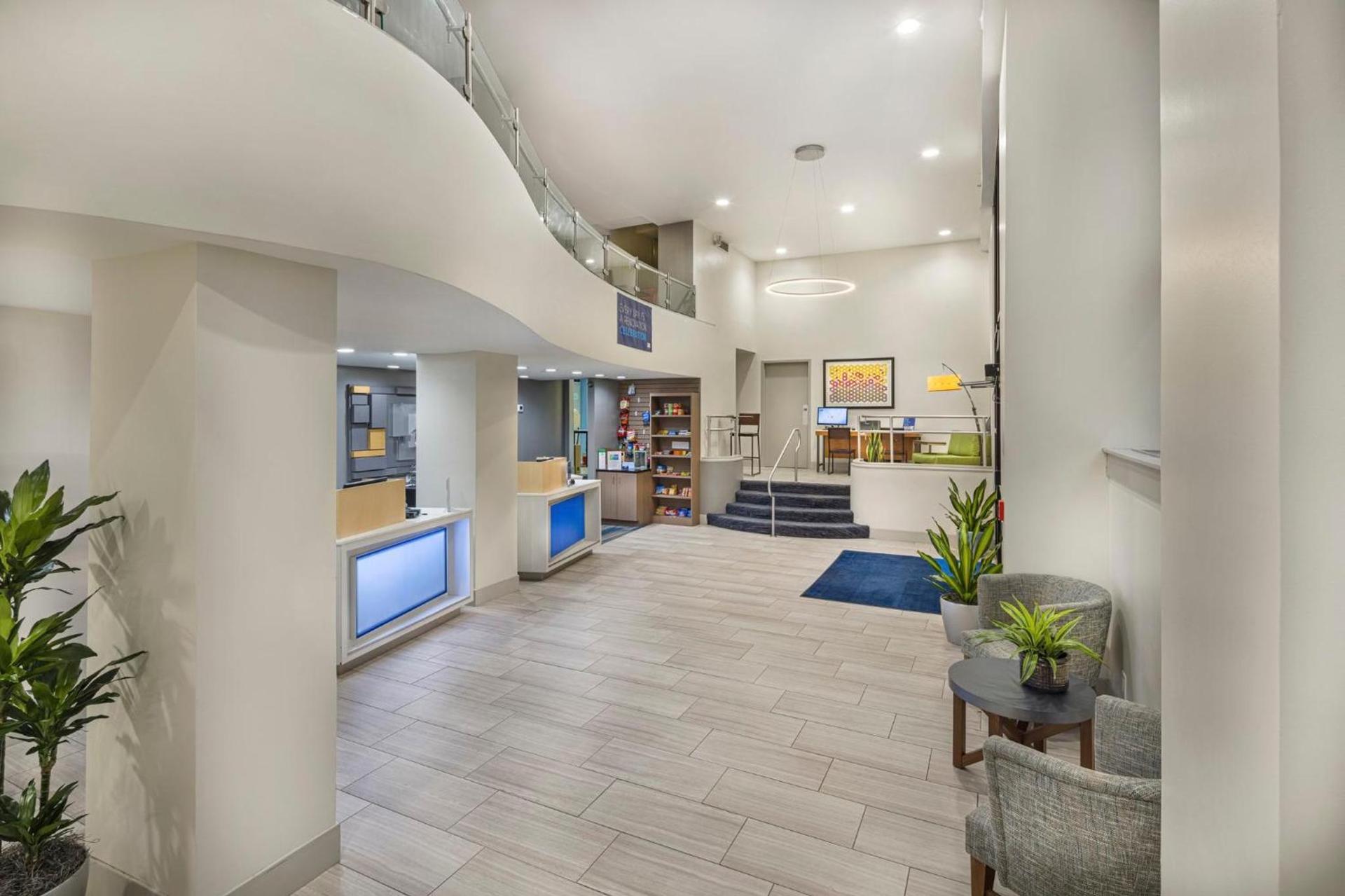 Holiday Inn Express & Suites - Atlanta Downtown by IHG photo 17