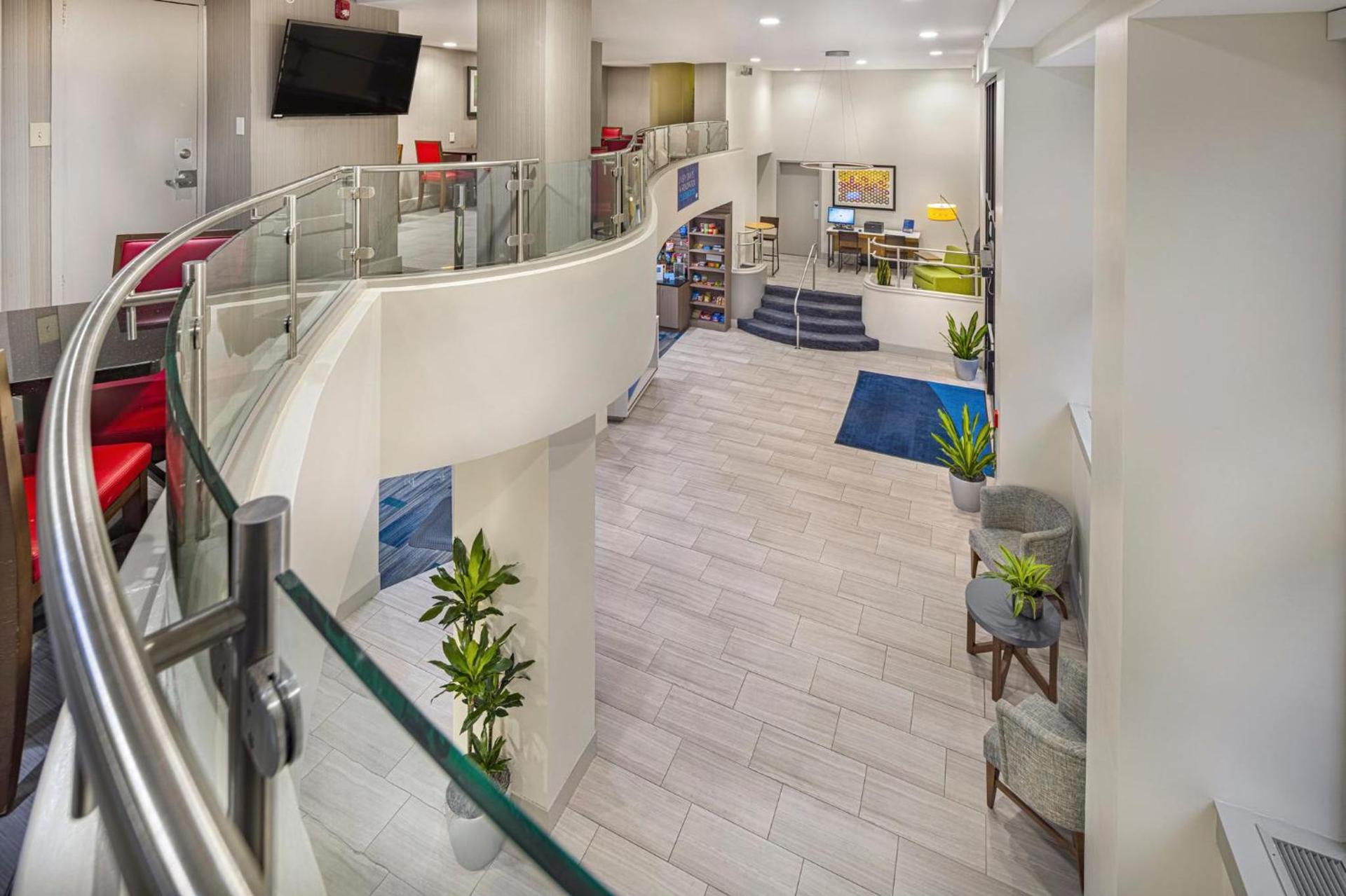 Holiday Inn Express & Suites - Atlanta Downtown by IHG photo 18