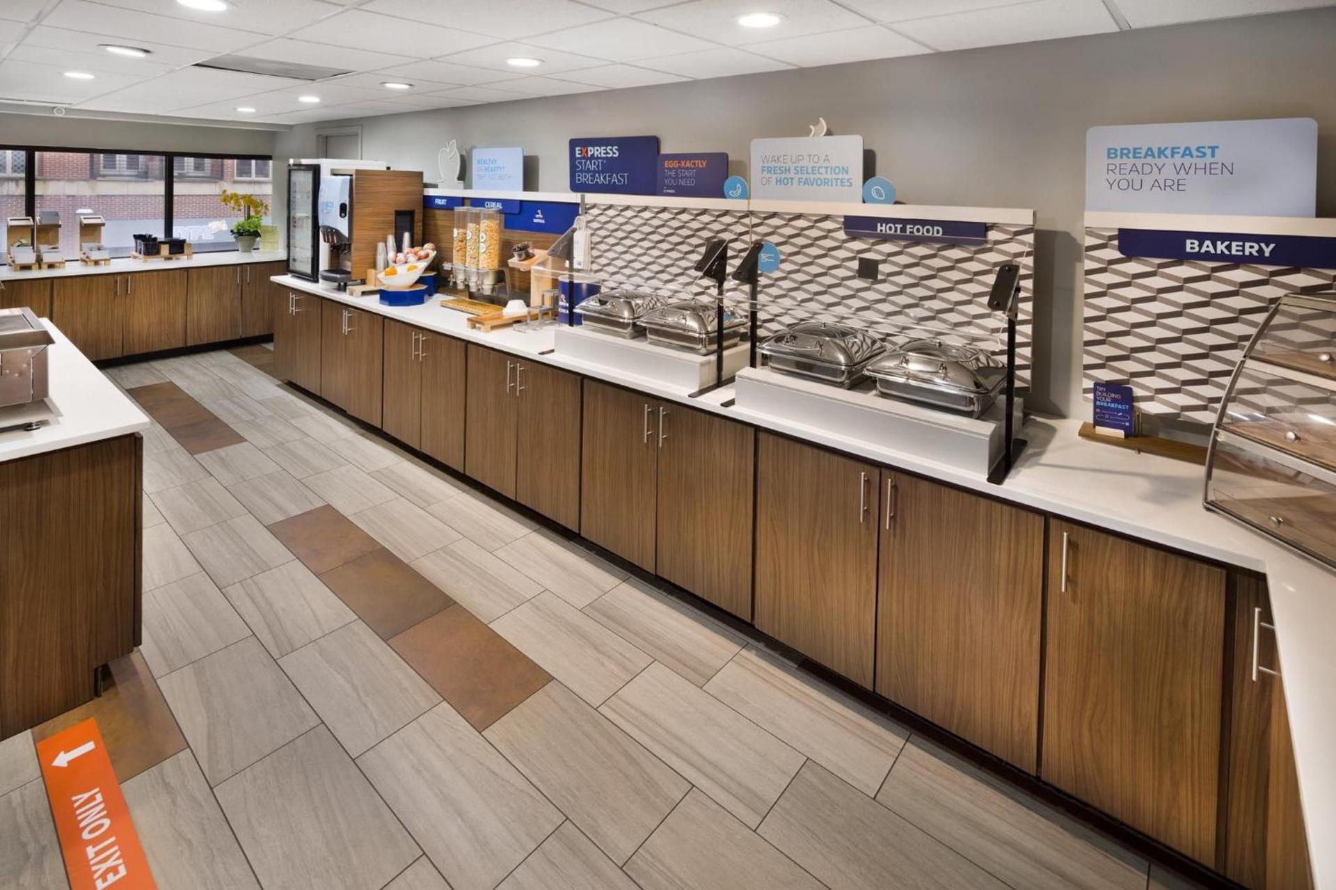 Holiday Inn Express & Suites - Atlanta Downtown by IHG photo 28