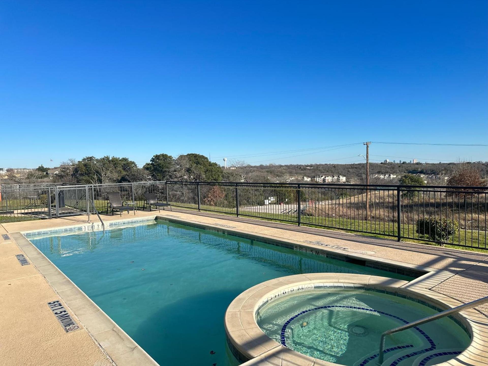 La Quinta by Wyndham Fort Worth - Lake Worth photo 84